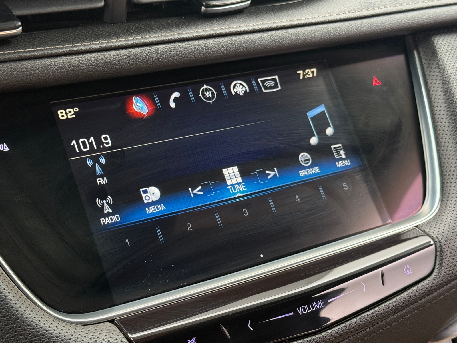 Thumbnail: 2019 Cadillac XT5 - 3
