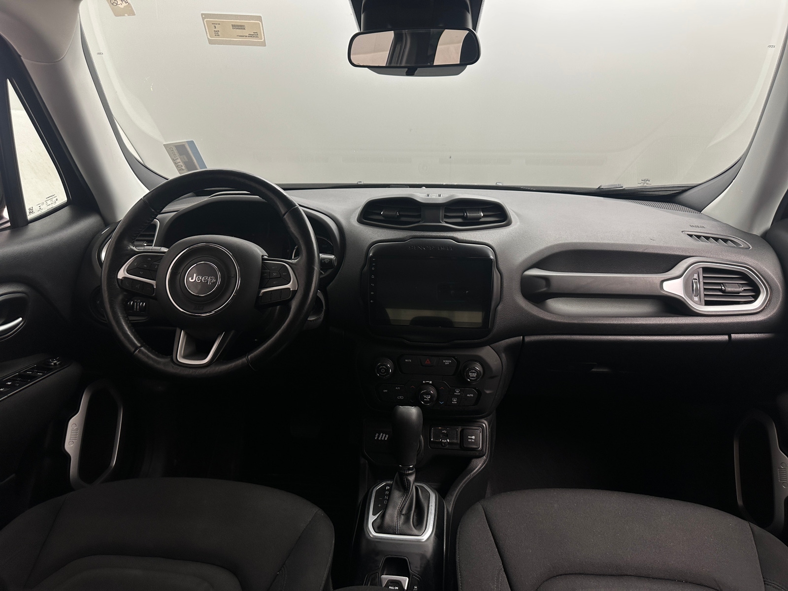 Thumbnail: 2019 Jeep Renegade - 3