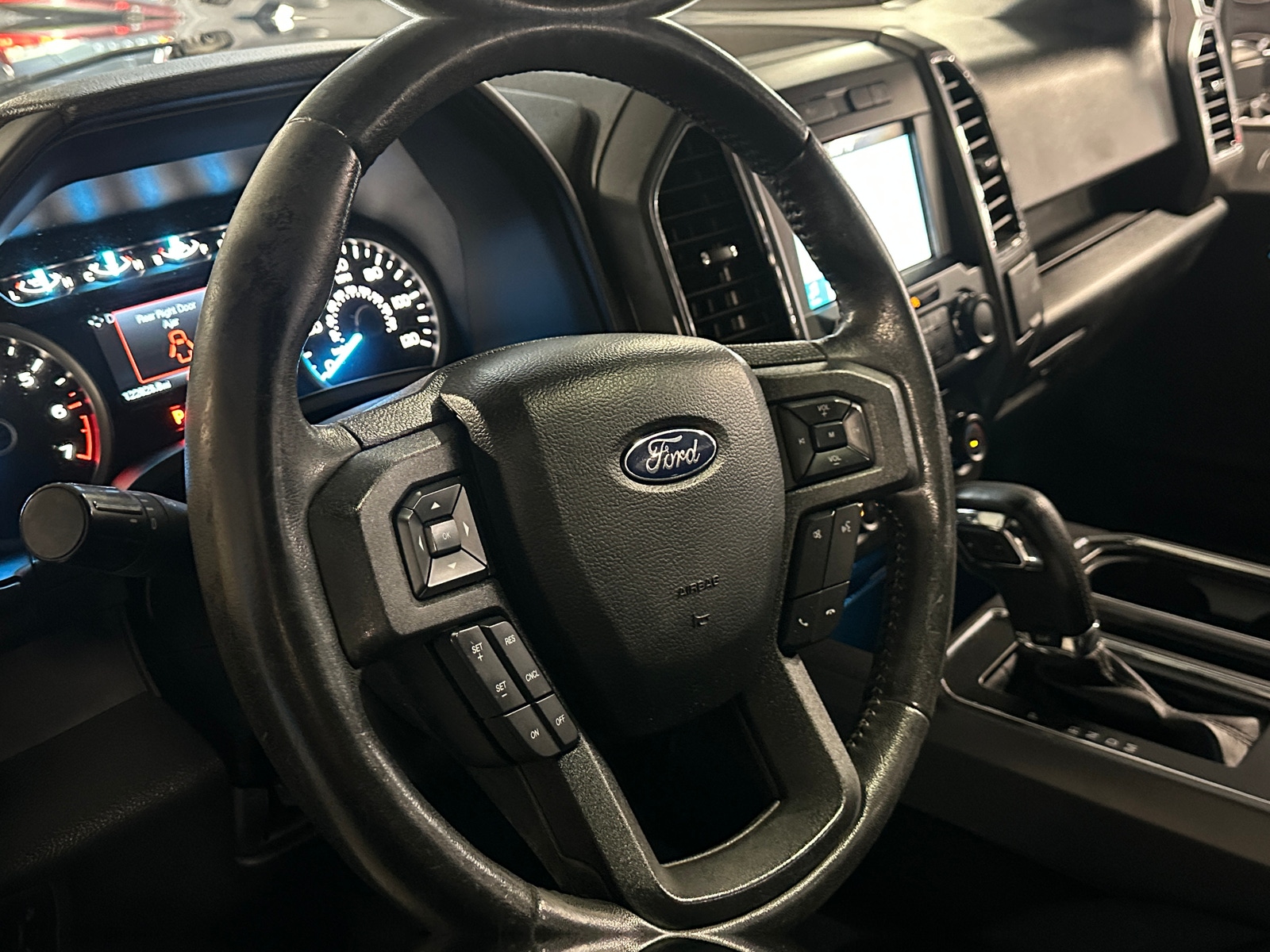 Thumbnail: 2018 Ford Econoline - 5