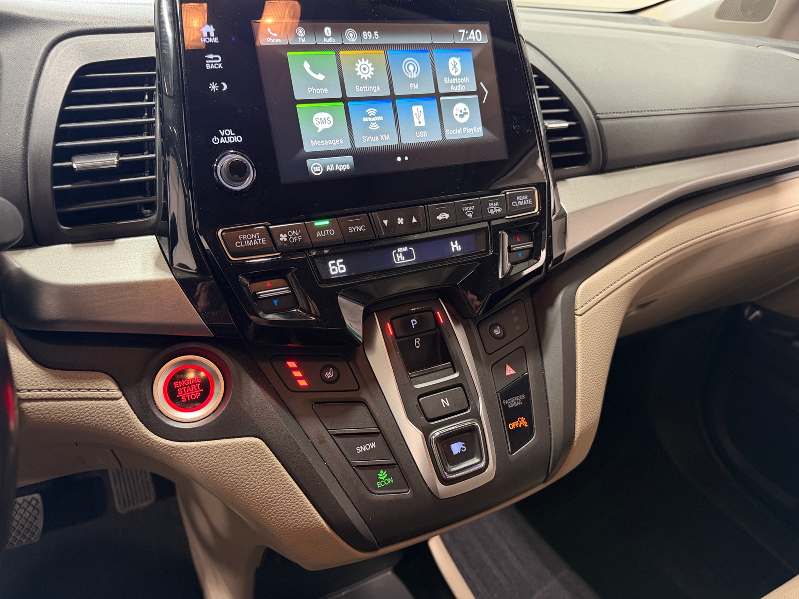 Thumbnail: 2018 Honda Odyssey - 4