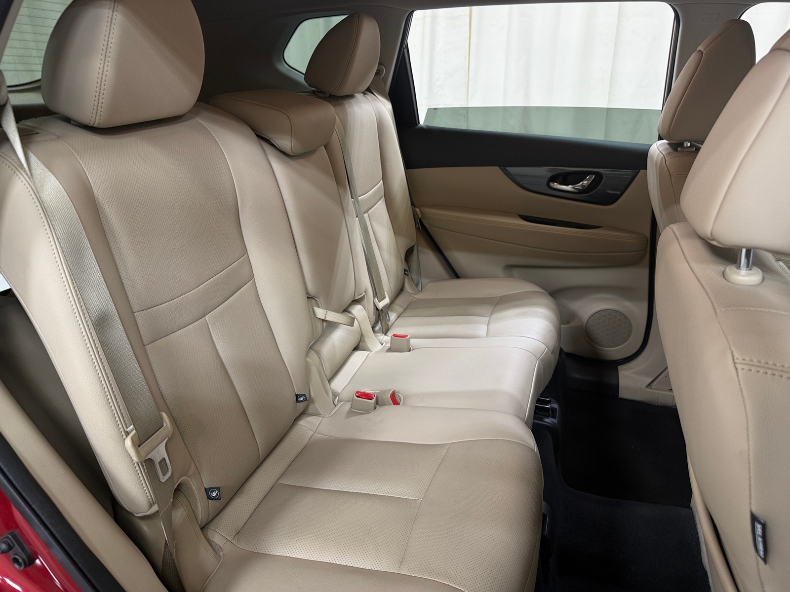 Thumbnail: 2016 Nissan Rogue - 5