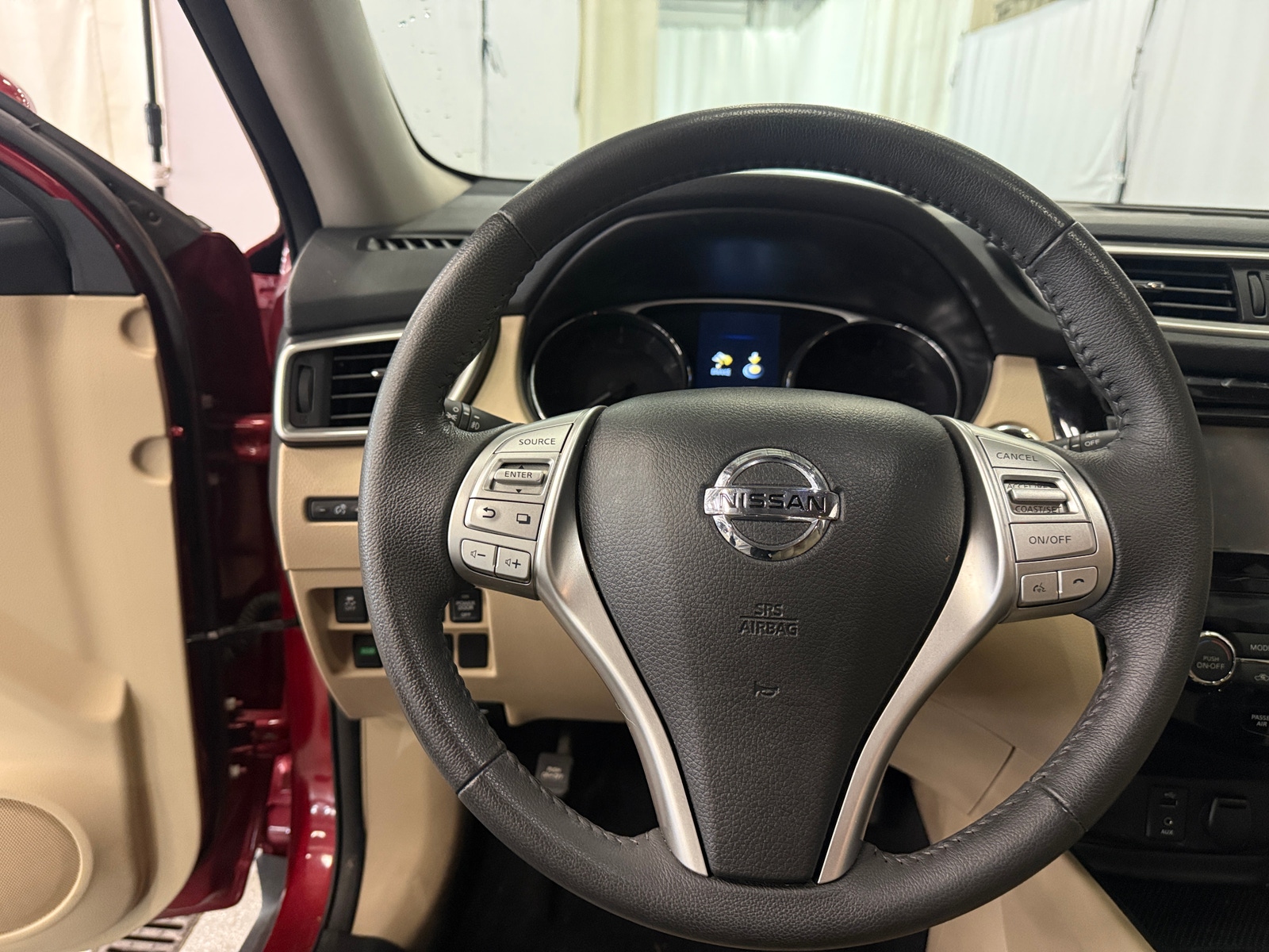 Thumbnail: 2016 Nissan Rogue - 4