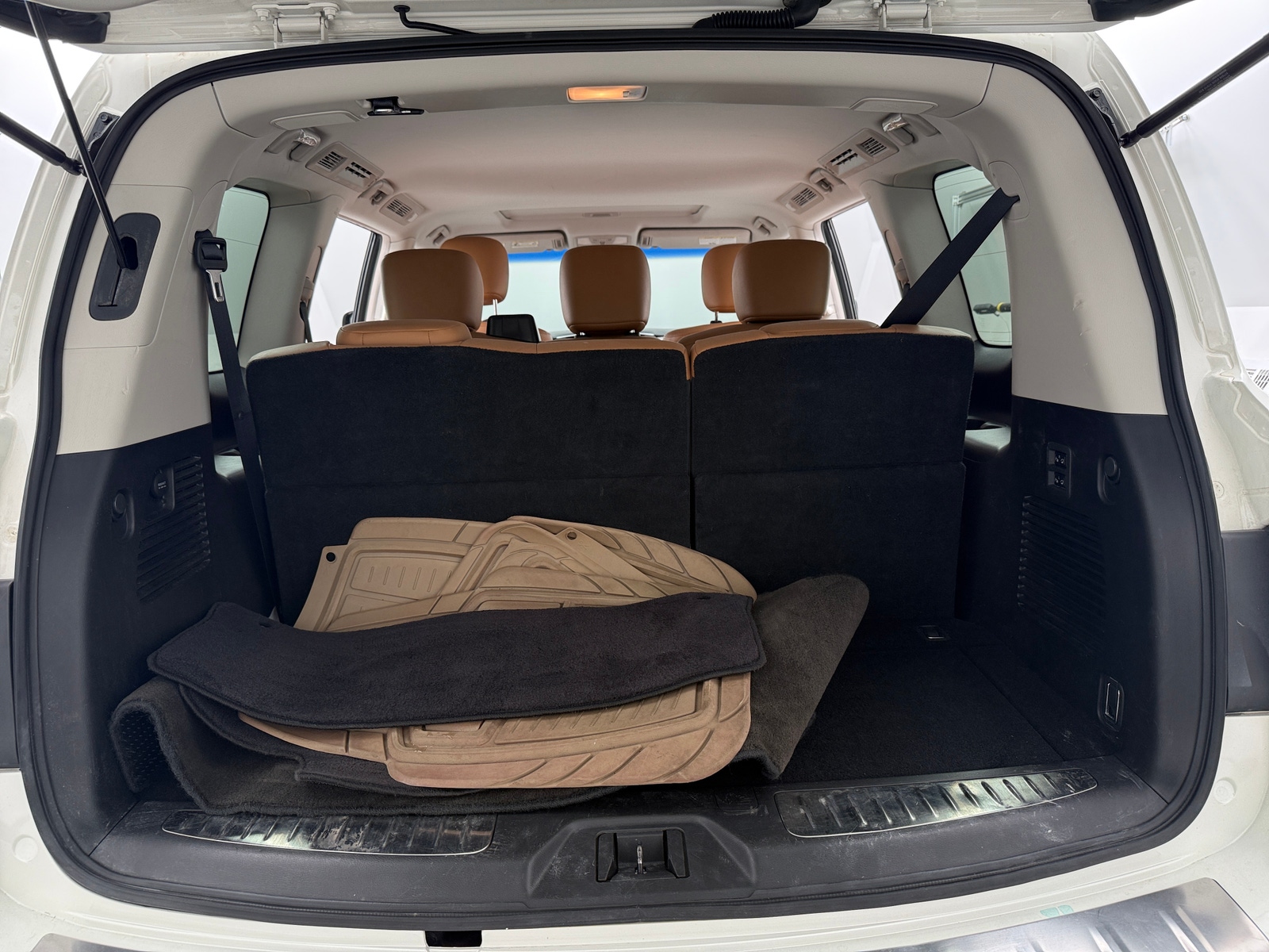 Thumbnail: 2016 INFINITI QX80 - 6