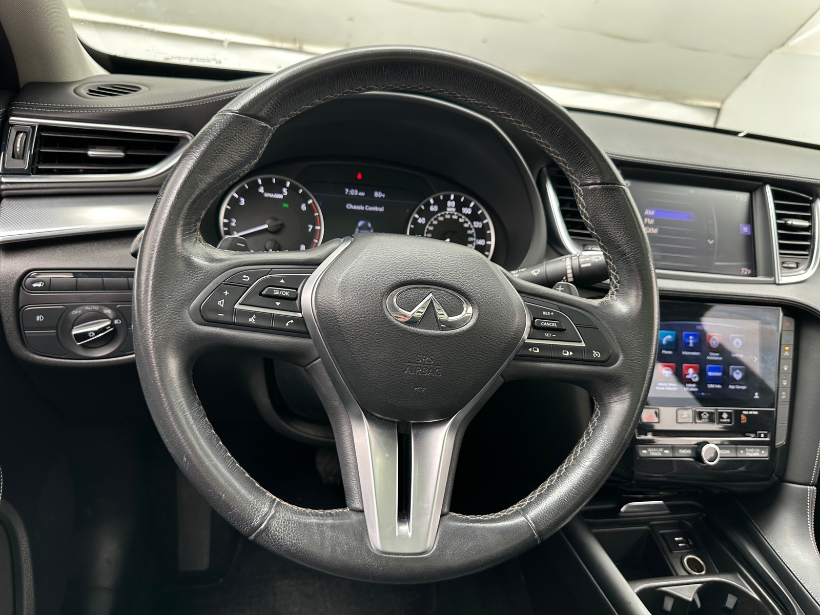 Thumbnail: 2019 INFINITI QX50 - 4