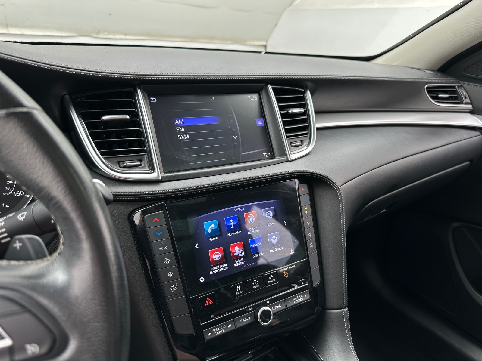 Thumbnail: 2019 INFINITI QX50 - 3