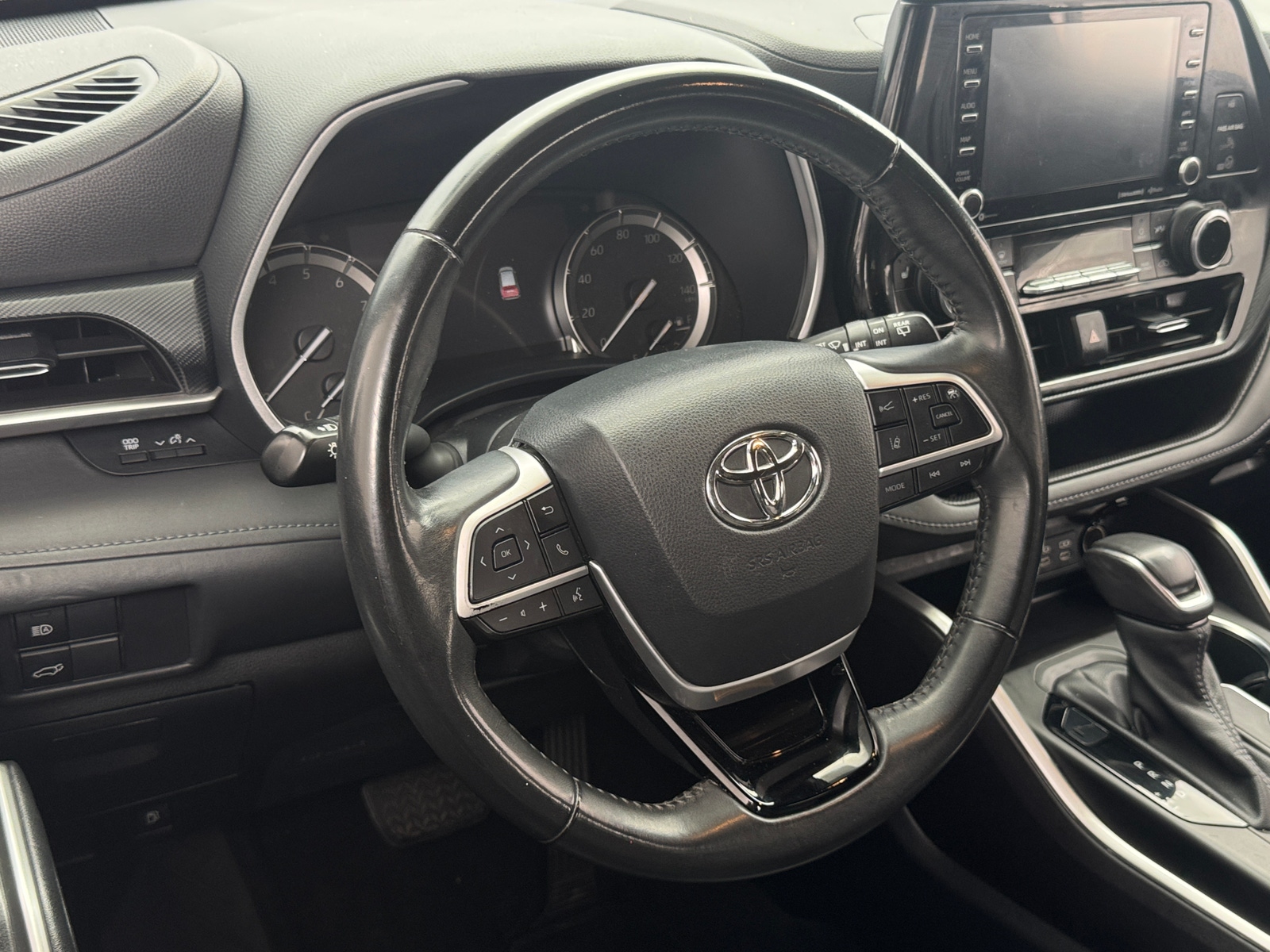 Thumbnail: 2022 Toyota Highlander - 5