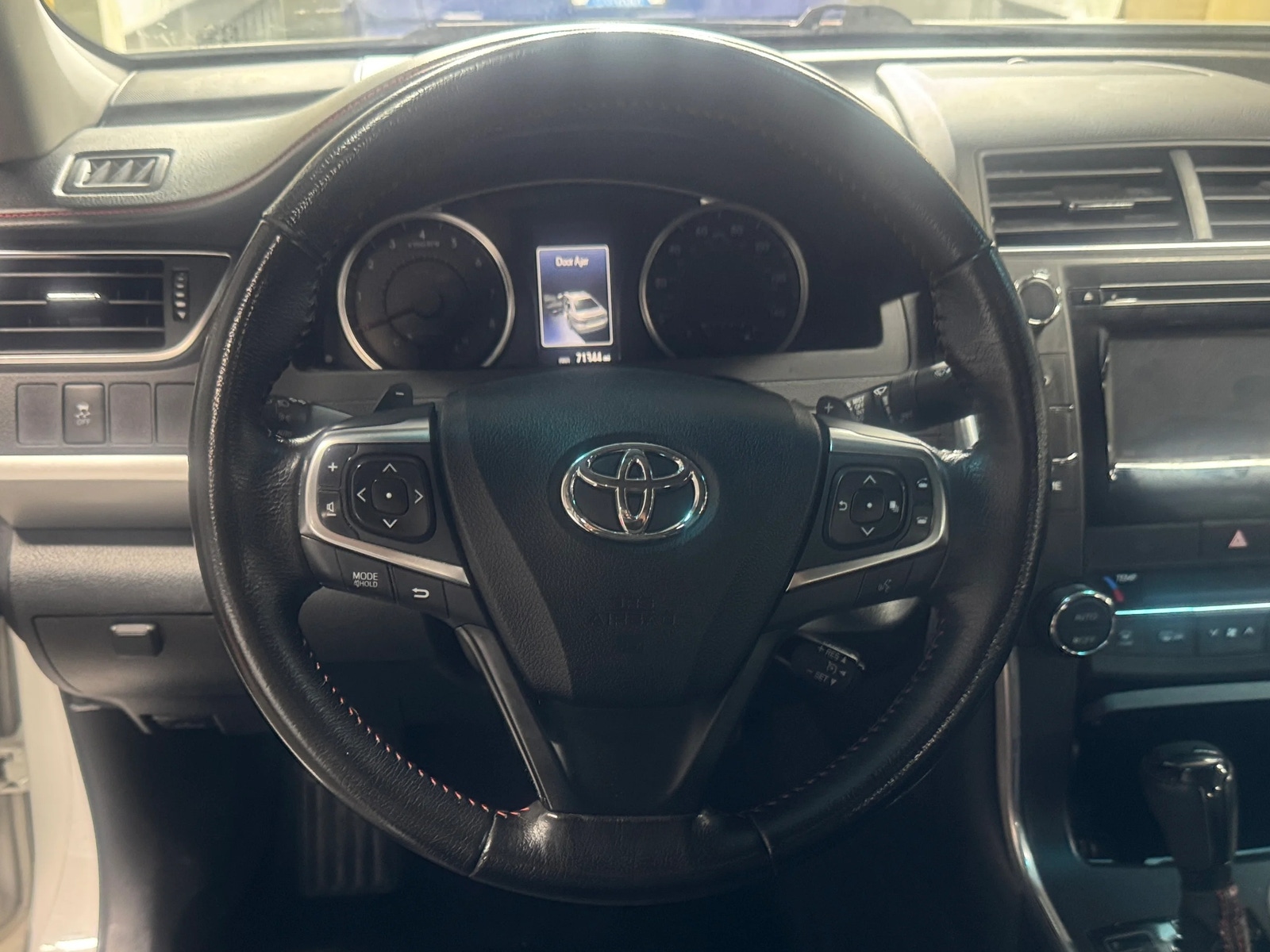 Thumbnail: 2015 Toyota Camry - 4