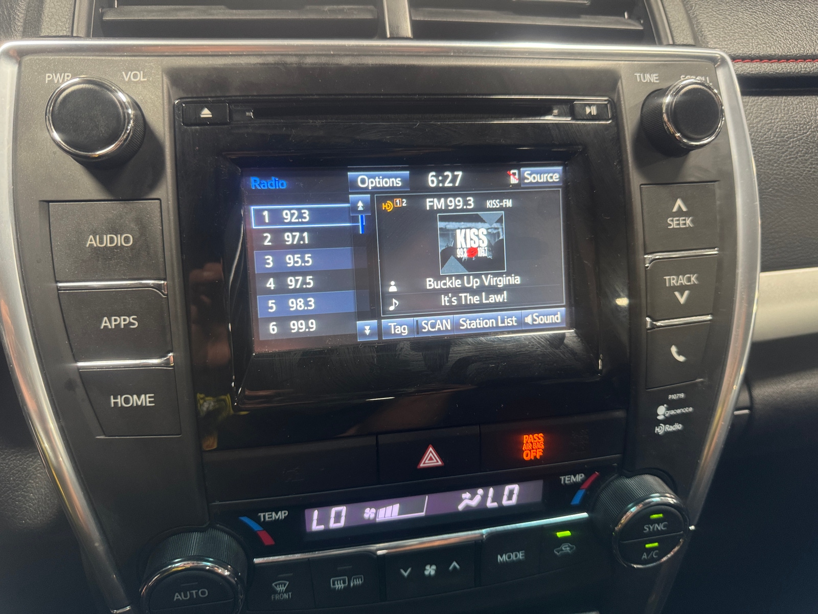 Thumbnail: 2015 Toyota Camry - 3