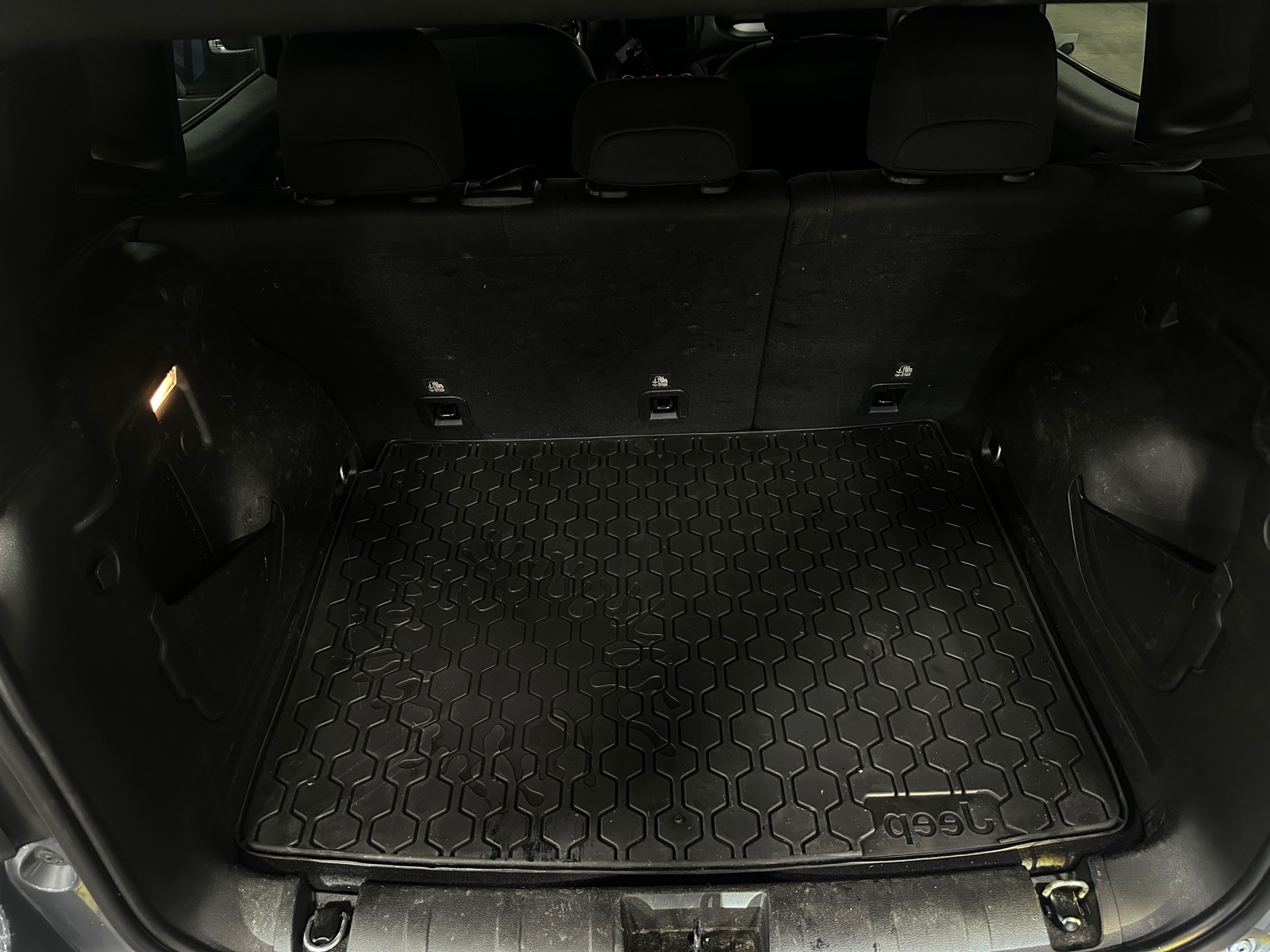 Thumbnail: 2022 Jeep Renegade - 7