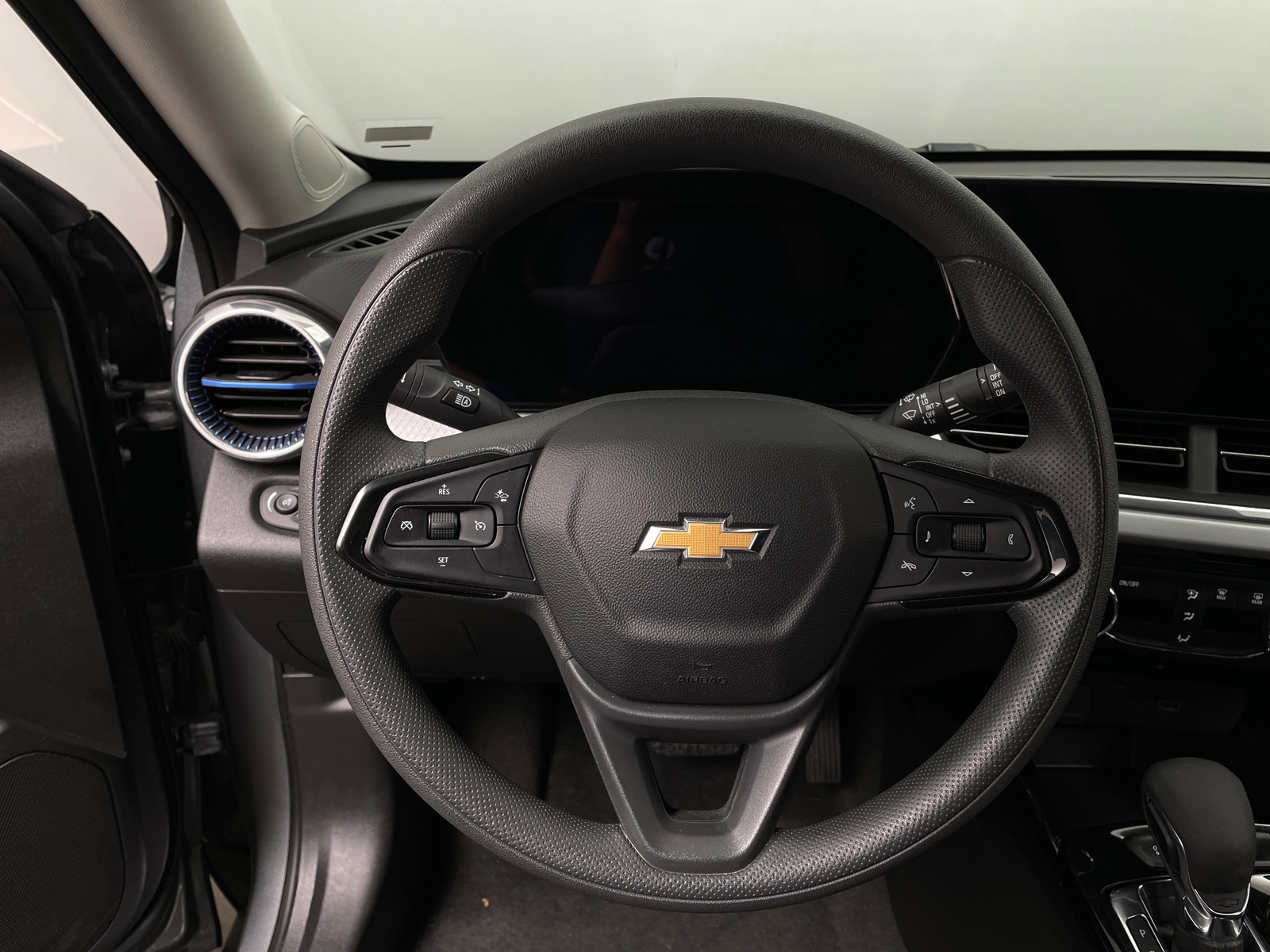 Thumbnail: 2026 Chevrolet Trax - 4