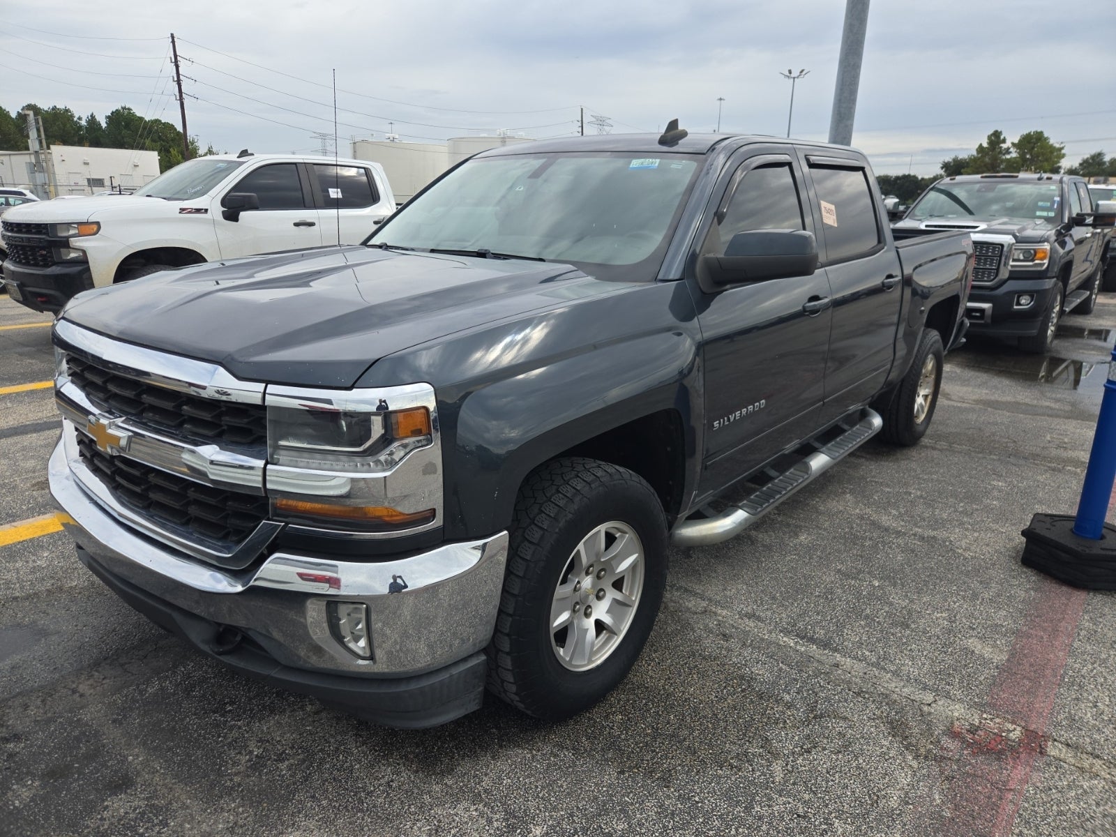 2017 Chevrolet Silverado 1500 4WD Crew Cab 143.5" LT W/1lt