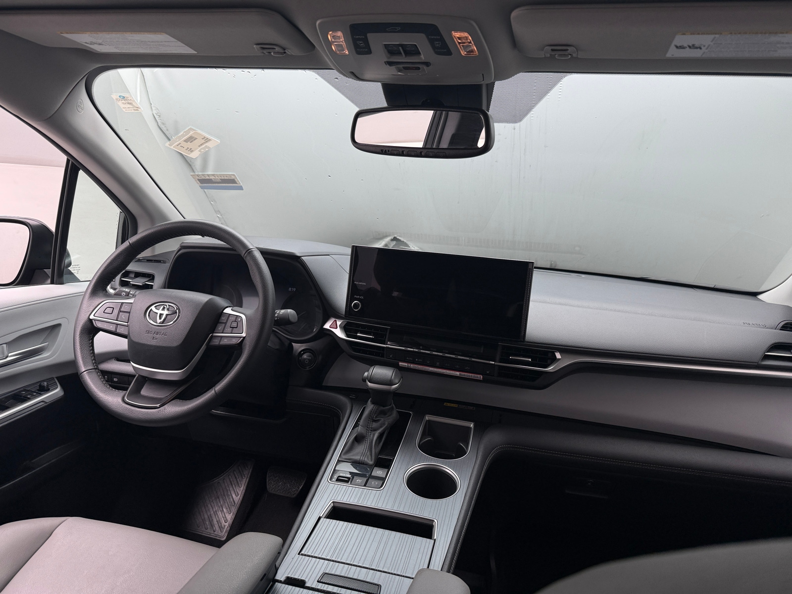 Thumbnail: 2026 Toyota Sienna - 2