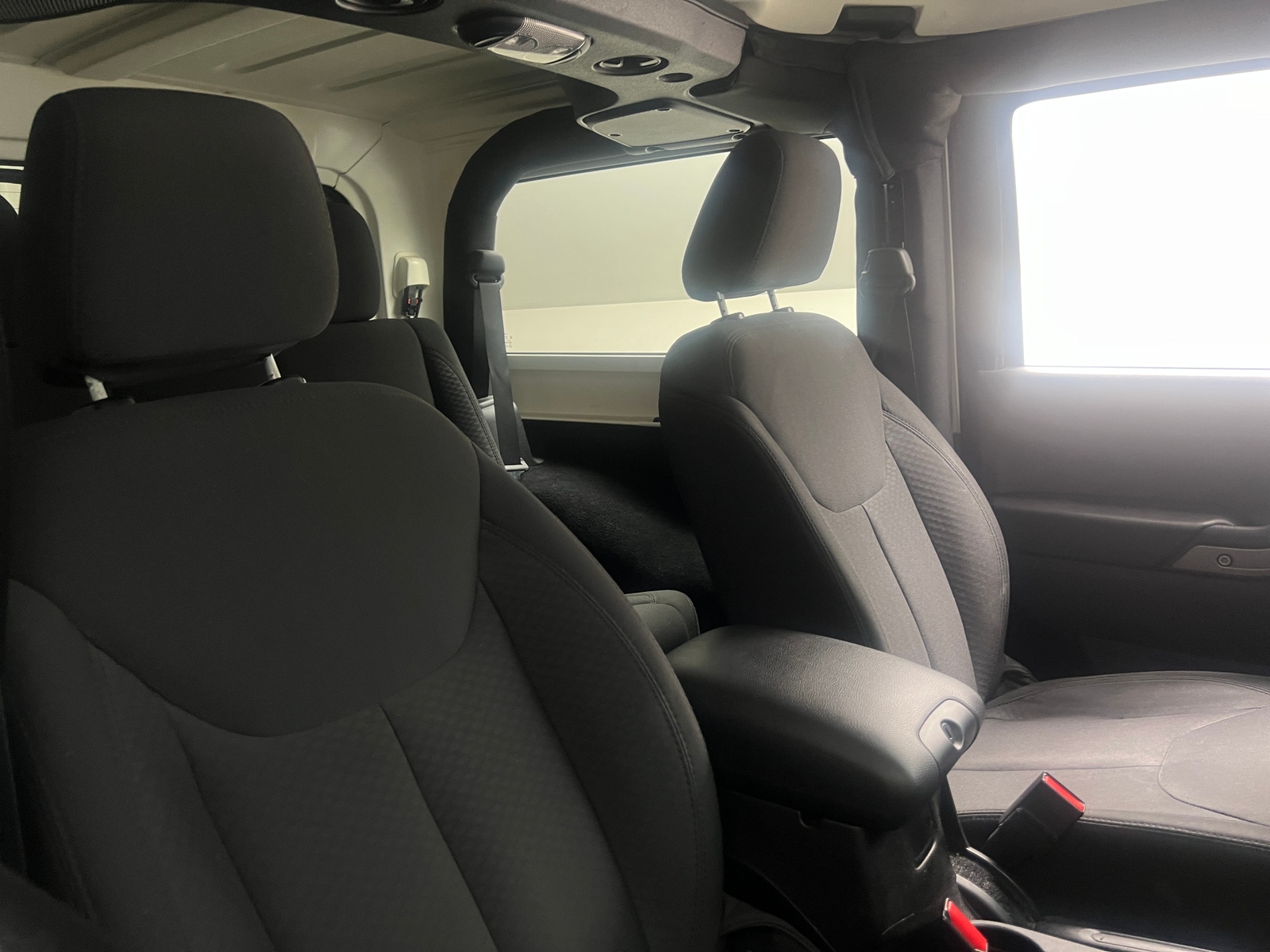 Thumbnail: 2016 Jeep Wrangler - 2