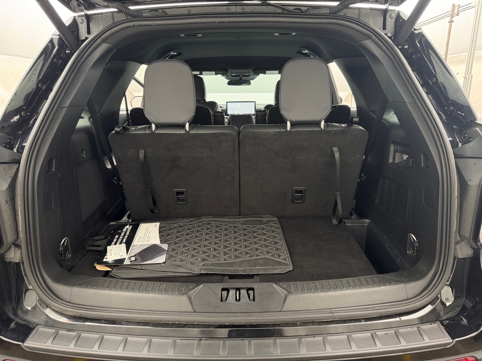 Thumbnail: 2025 Ford Explorer - 6