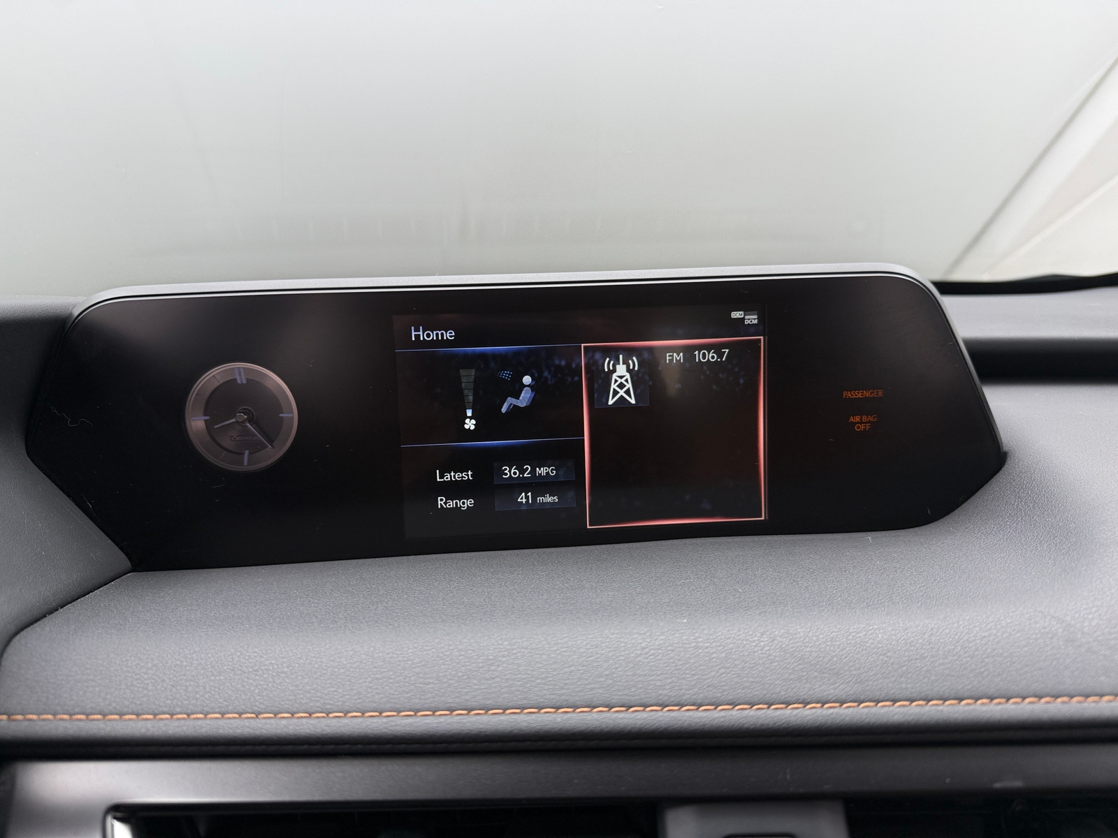 Thumbnail: 2022 Lexus UX - 3
