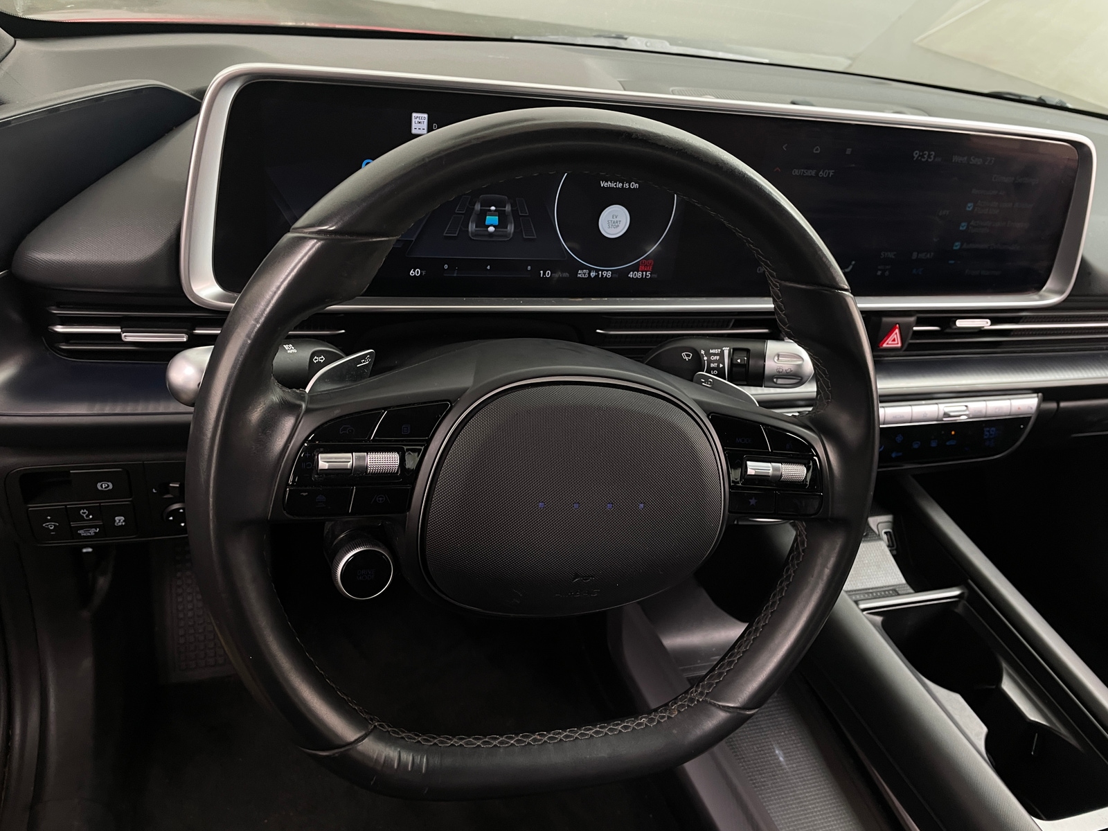 Thumbnail: 2023 Hyundai Ioniq 6 - 4