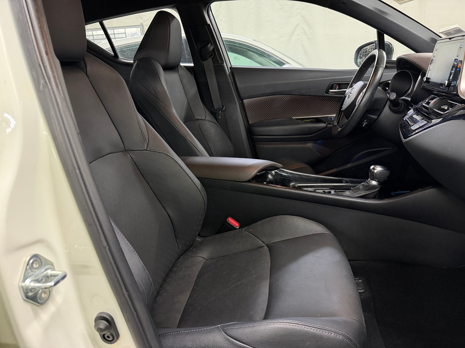 Thumbnail: 2019 Toyota C-HR - 2