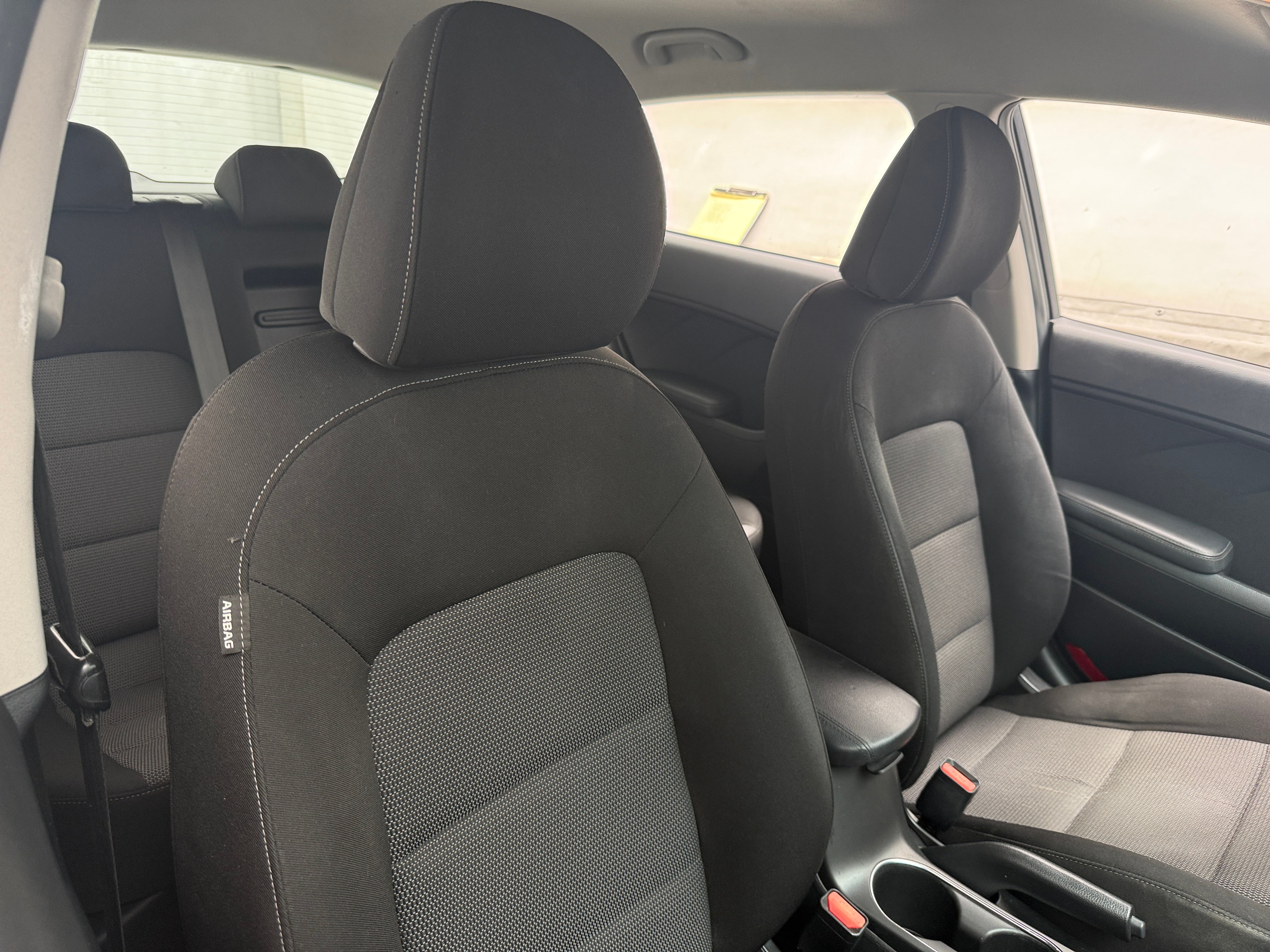 2017 Kia Forte5