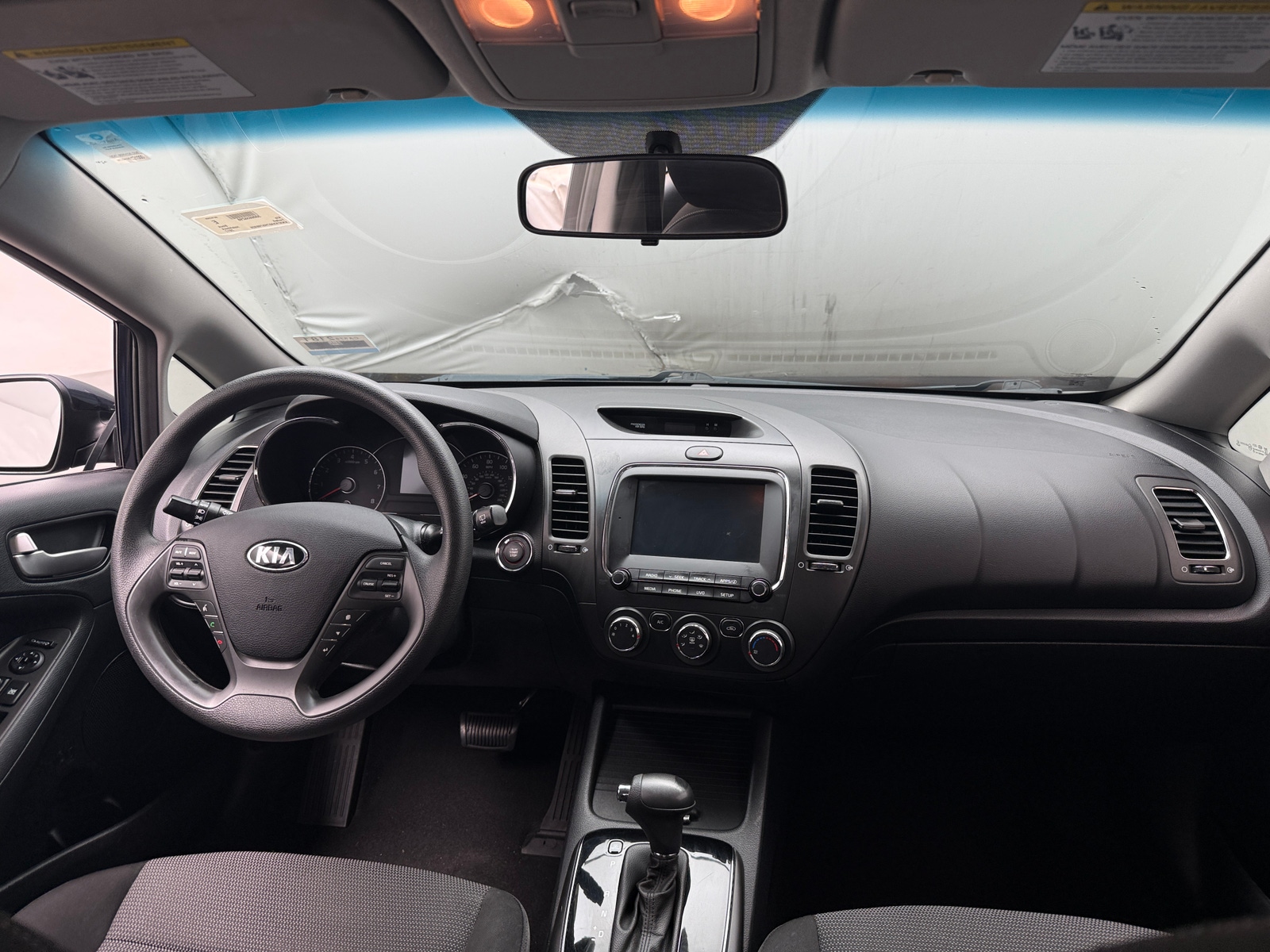Thumbnail: 2017 Kia Forte - 3