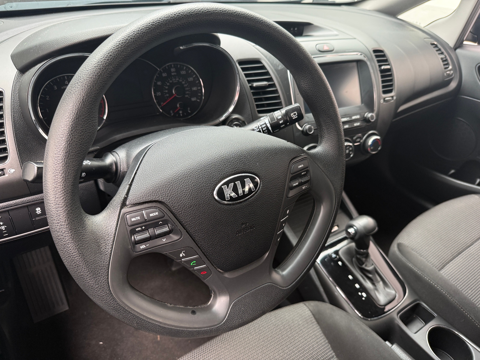 Thumbnail: 2017 Kia Forte - 5