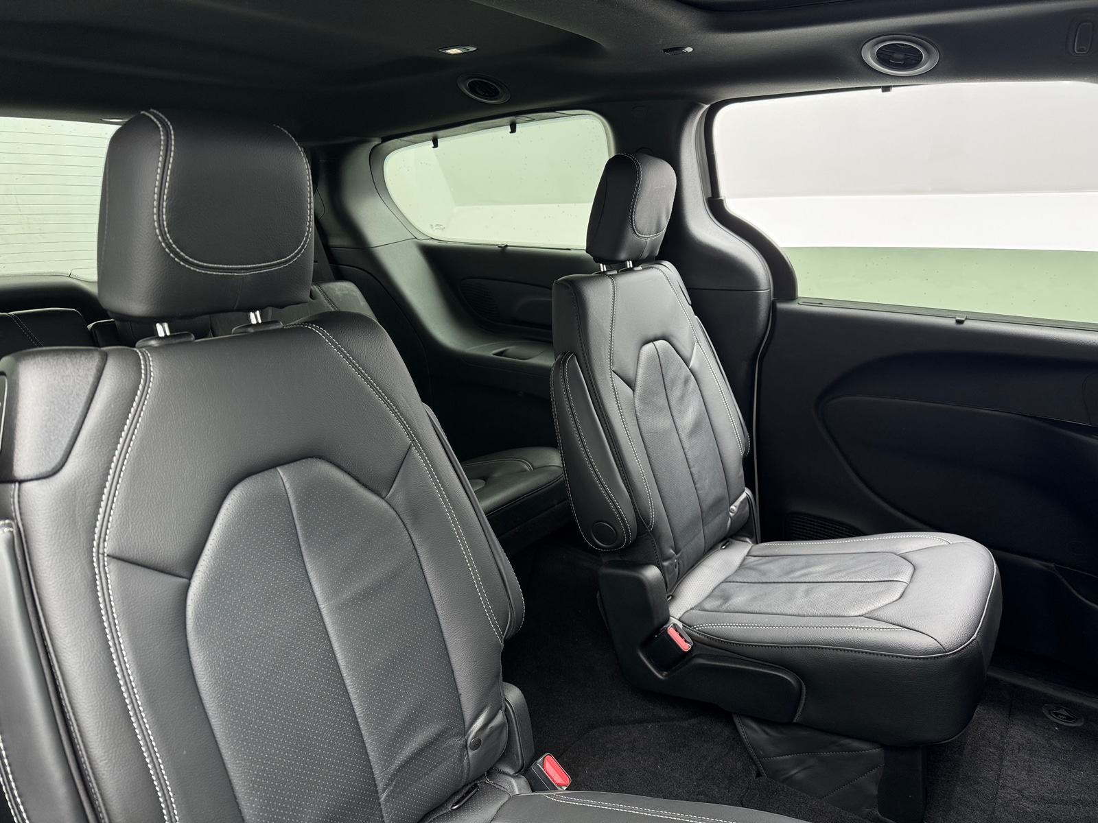 Thumbnail: 2021 Chrysler Pacifica - 5