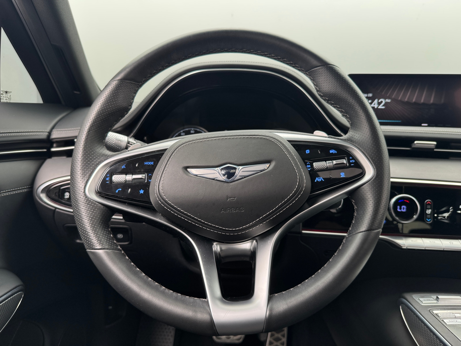 Thumbnail: 2022 Genesis GV70 - 5