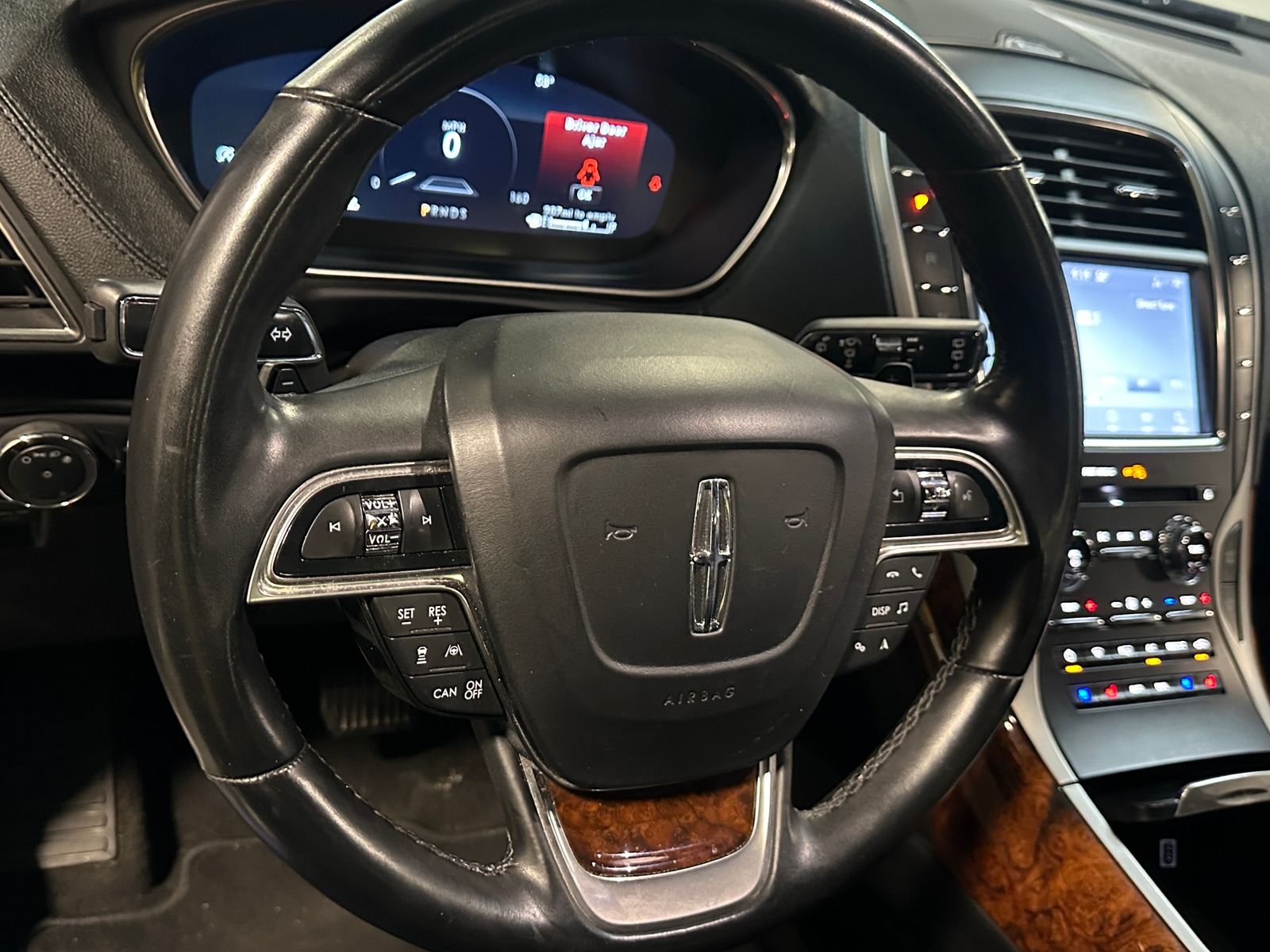 Thumbnail: 2020 Lincoln Nautilus - 4