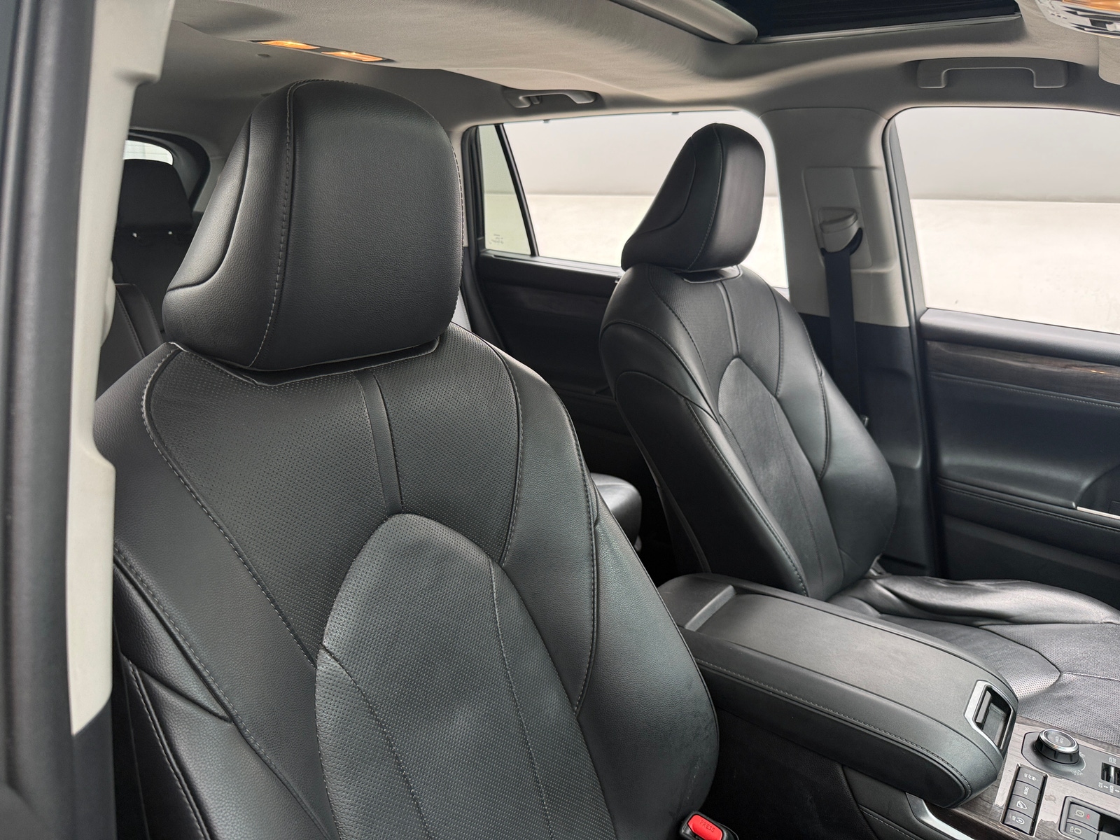 Thumbnail: 2021 Toyota Highlander - 2