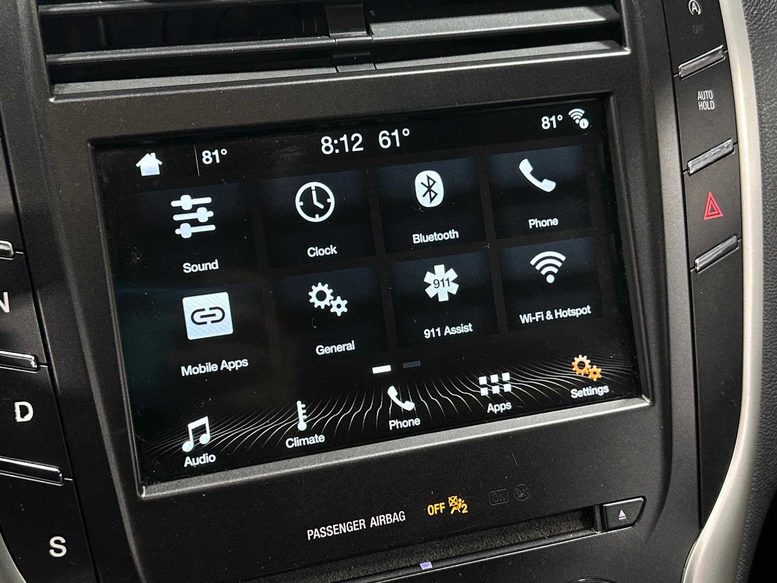 Thumbnail: 2018 Lincoln MKC - 3