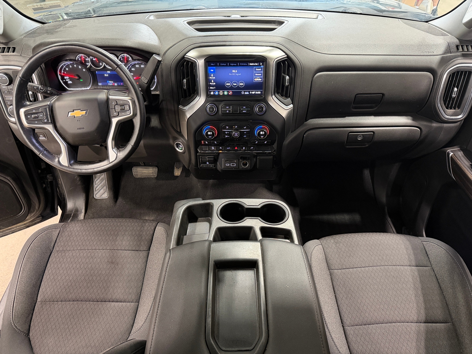 Thumbnail: 2020 Chevrolet Silverado 1500 - 3