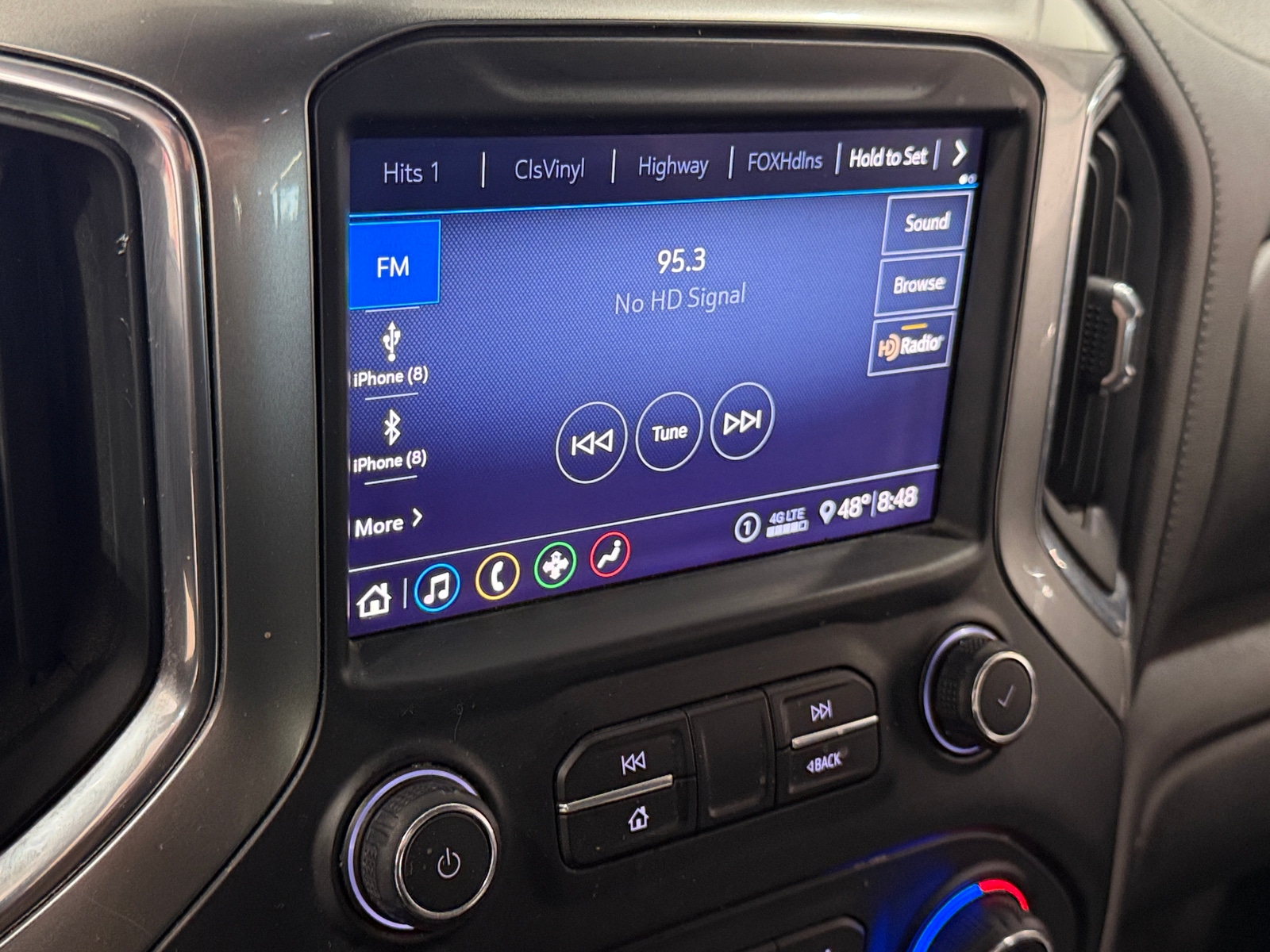 Thumbnail: 2020 Chevrolet Silverado 1500 - 4