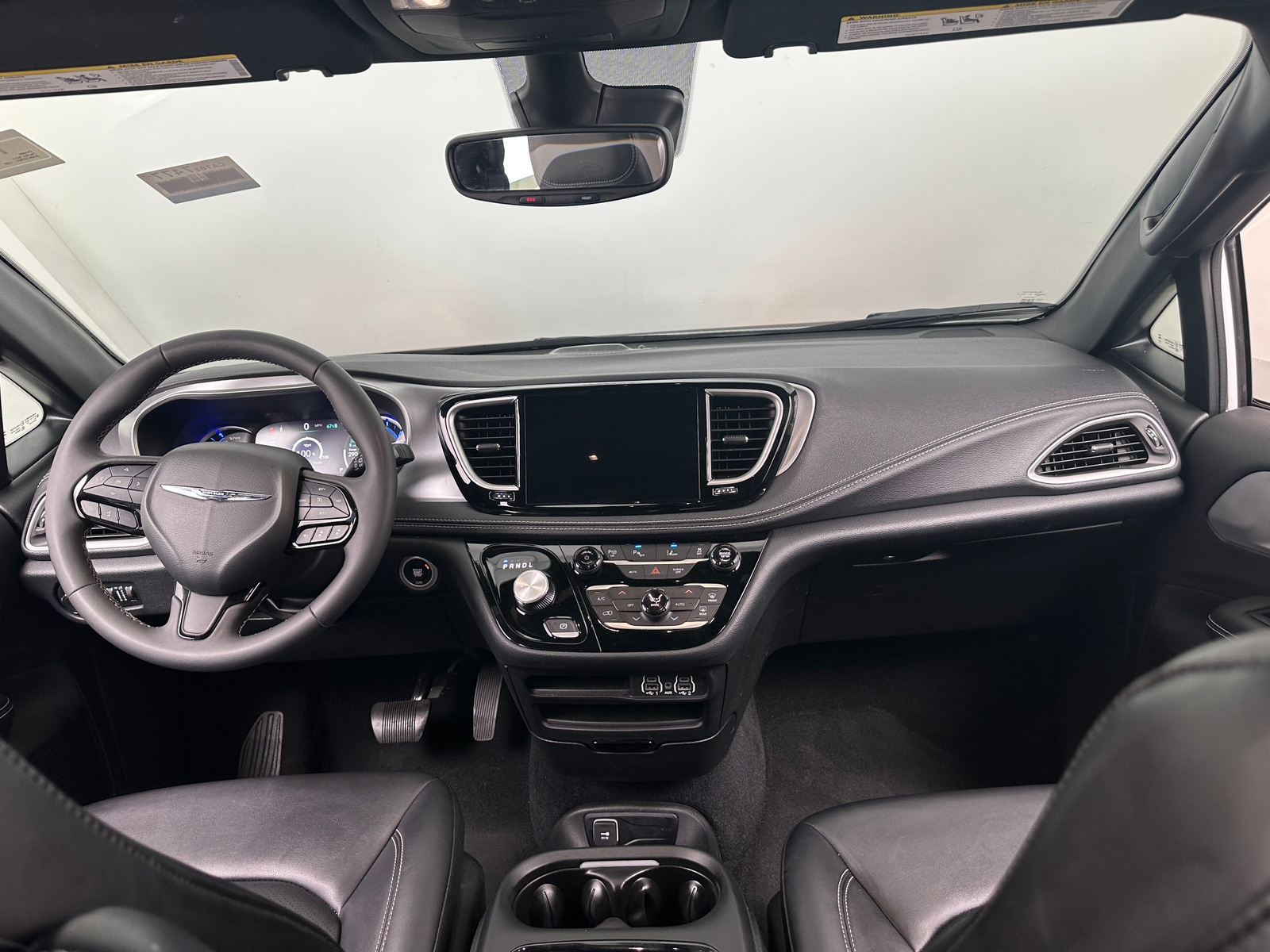Thumbnail: 2024 Chrysler Pacifica - 2