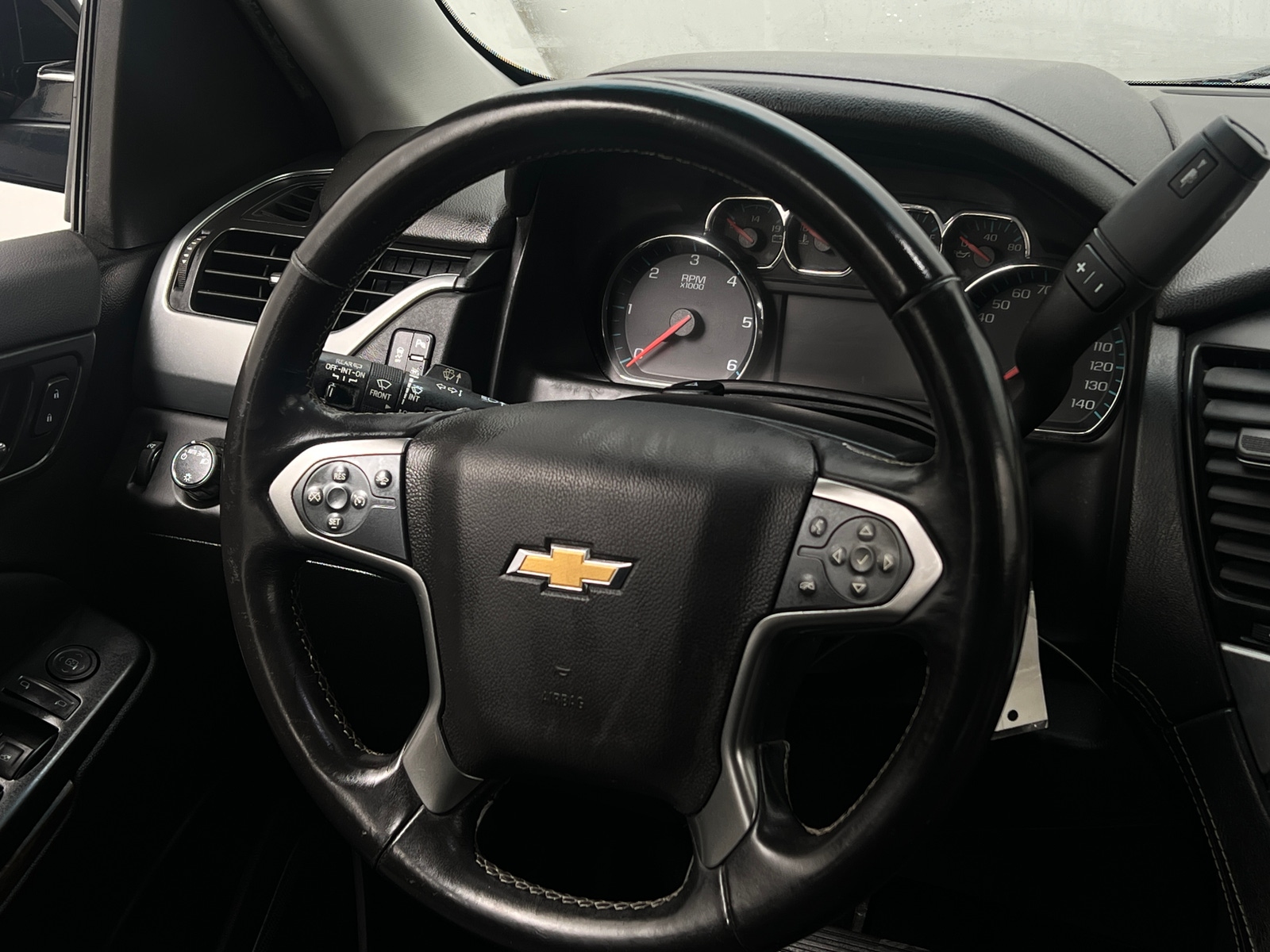 Thumbnail: 2019 Chevrolet Tahoe - 5