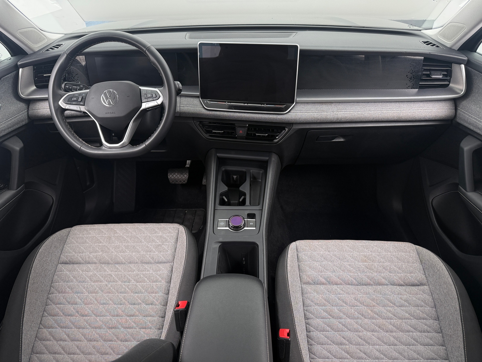 Thumbnail: 2025 Volkswagen Tiguan - 3