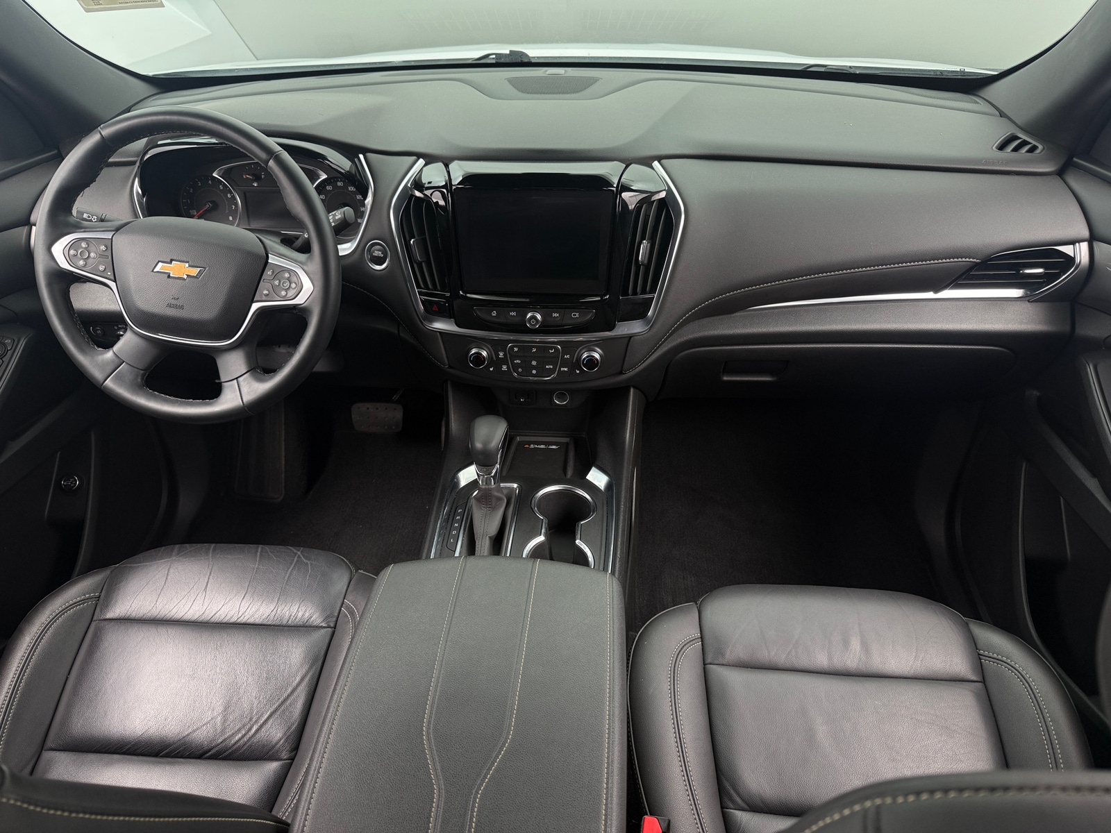 Thumbnail: 2023 Chevrolet Traverse - 2