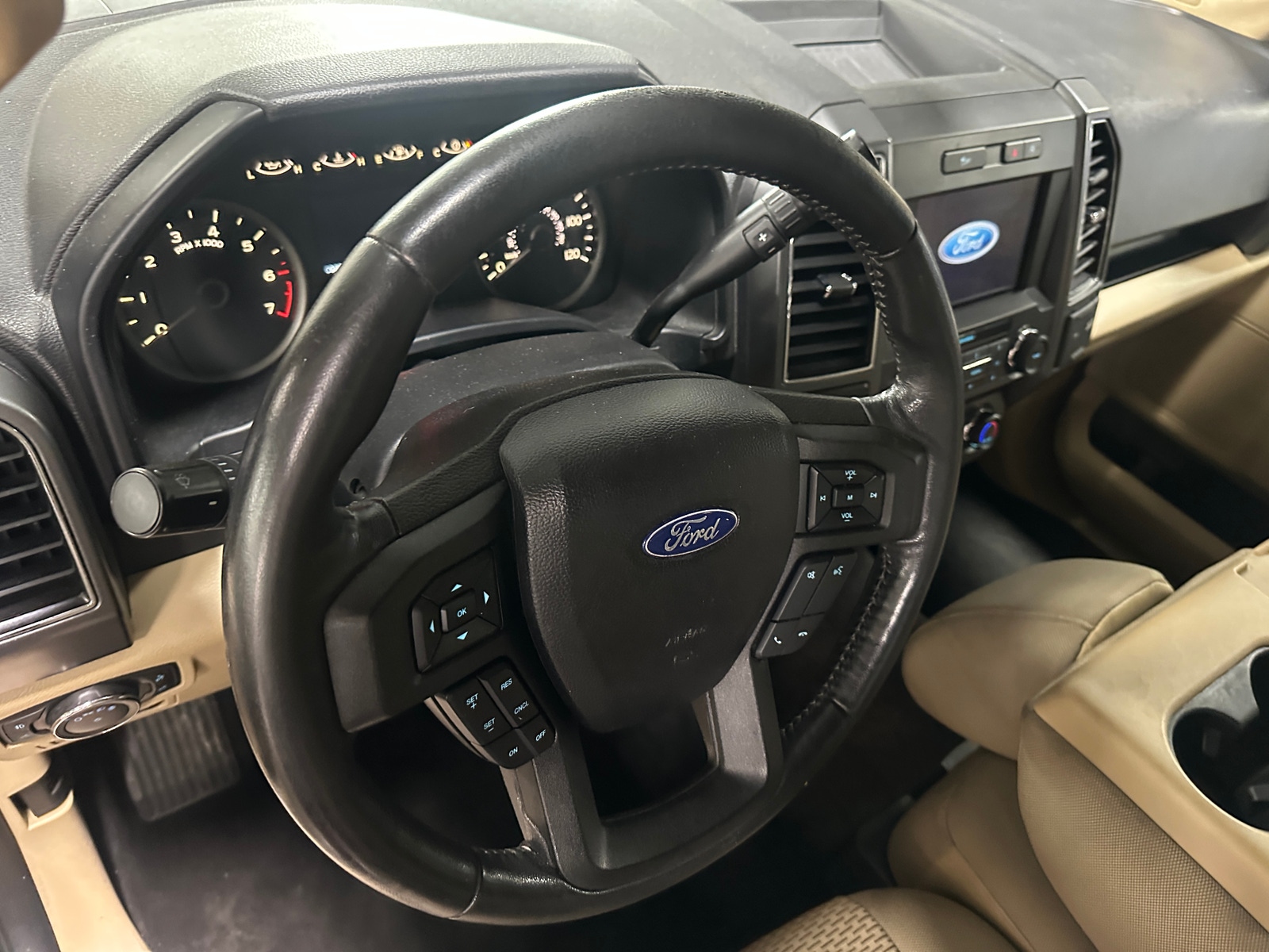 Thumbnail: 2018 Ford Econoline - 5