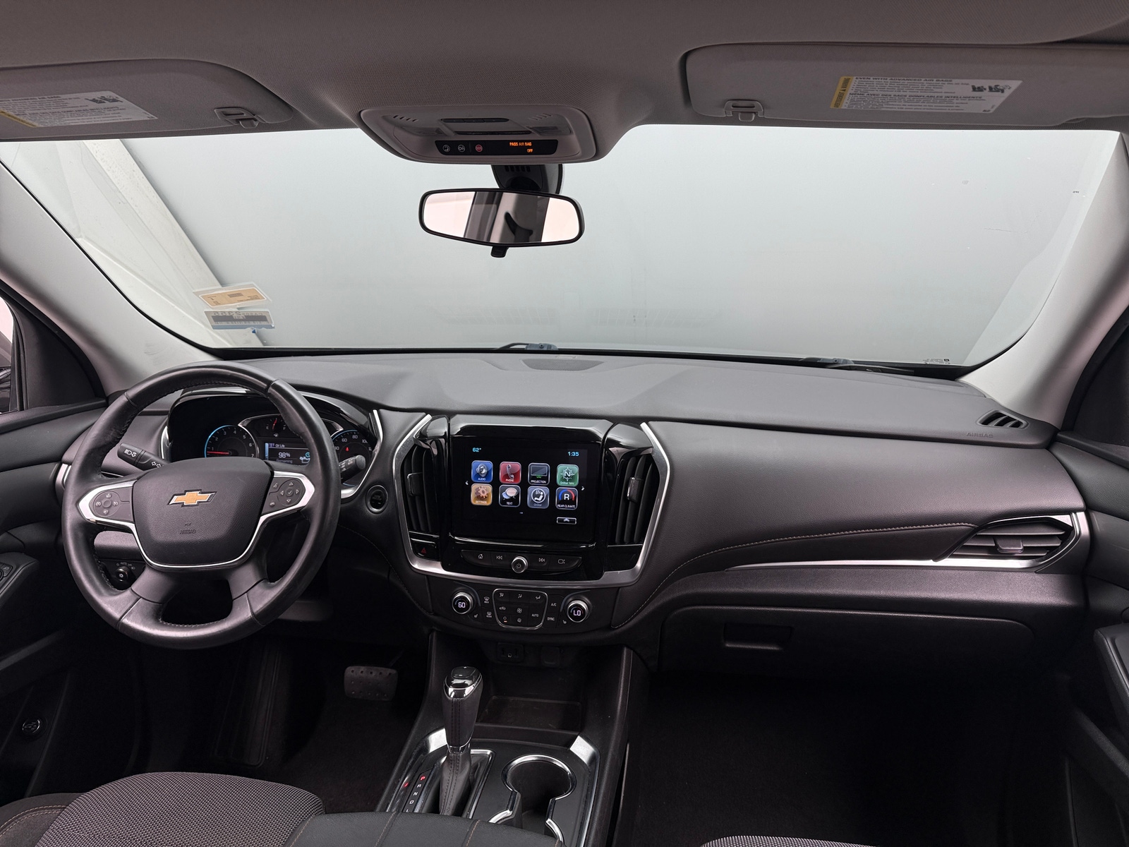 Thumbnail: 2018 Chevrolet Traverse - 3