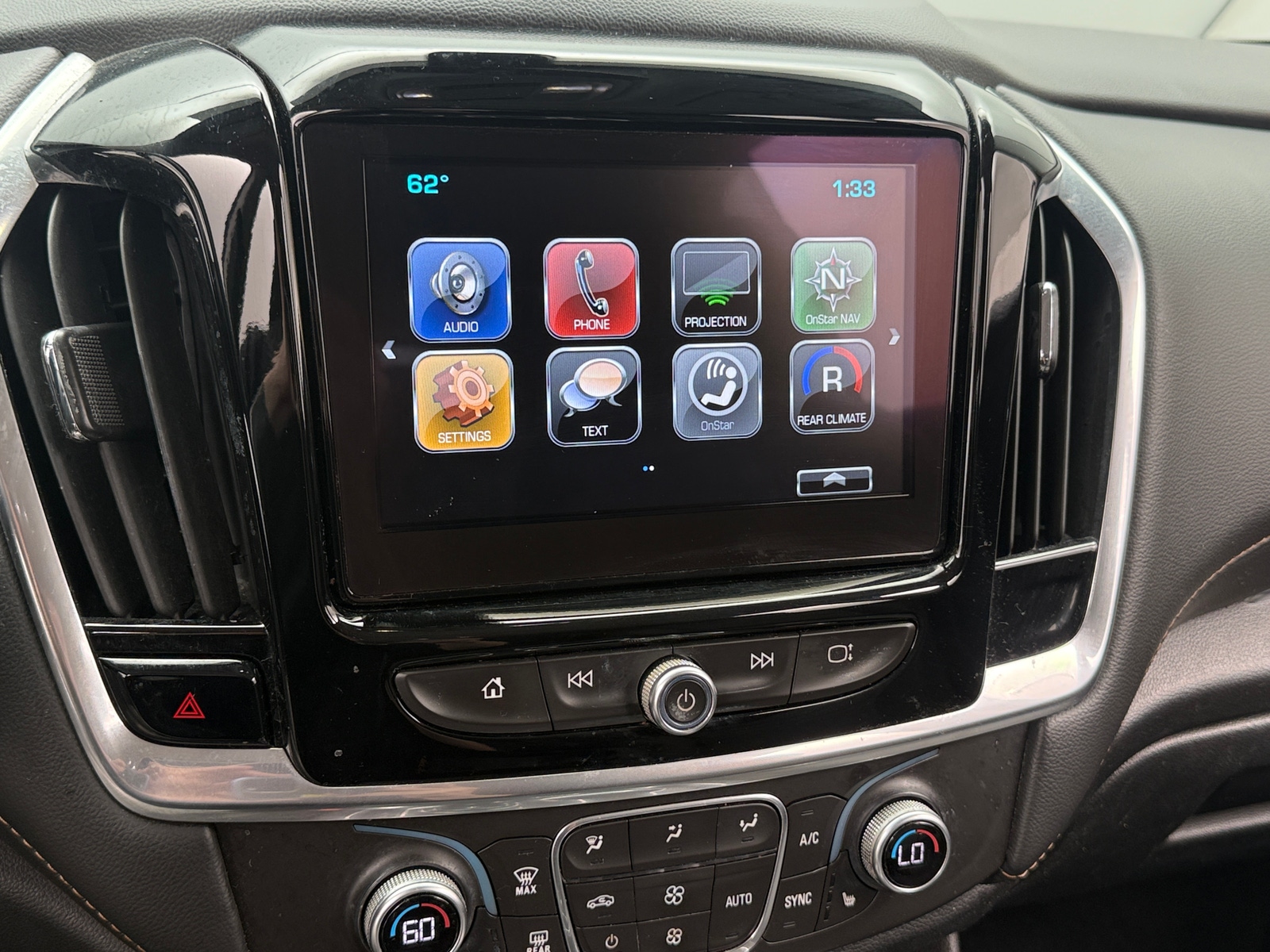 Thumbnail: 2018 Chevrolet Traverse - 4