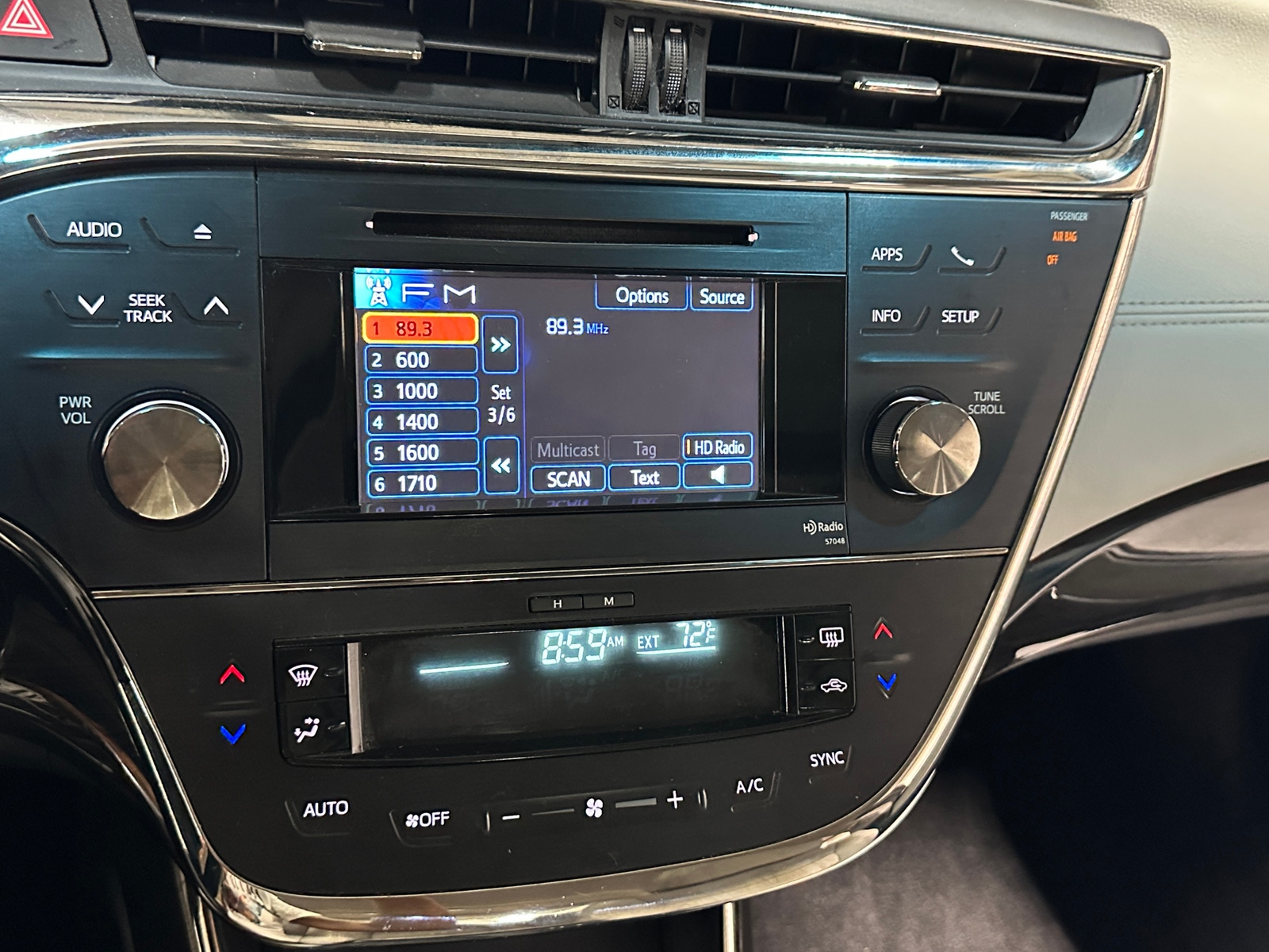 Thumbnail: 2014 Toyota Avalon - 3