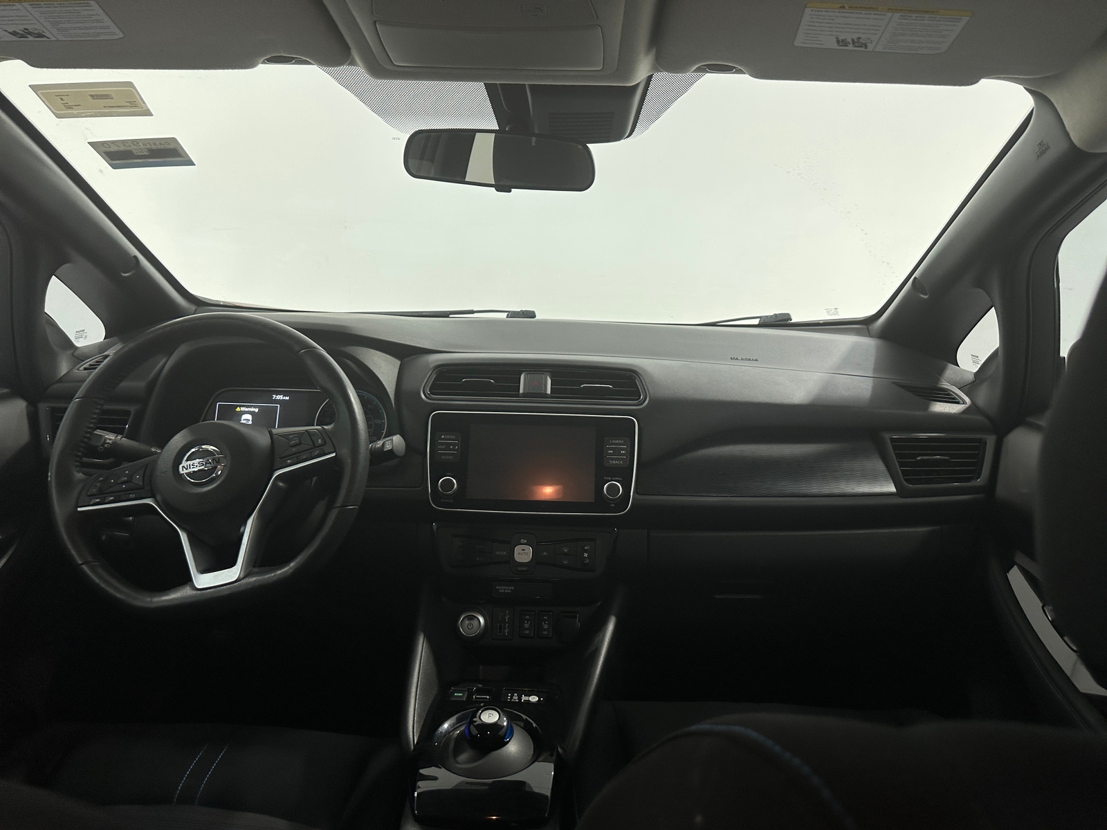 Thumbnail: 2022 Nissan Leaf - 3