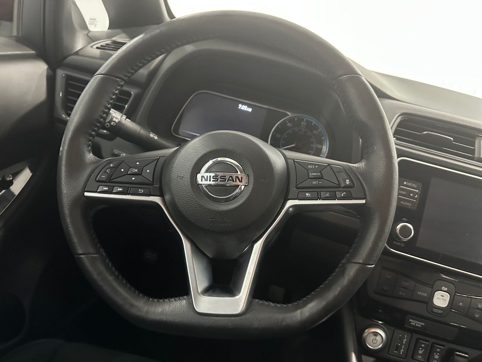 Thumbnail: 2022 Nissan Leaf - 5