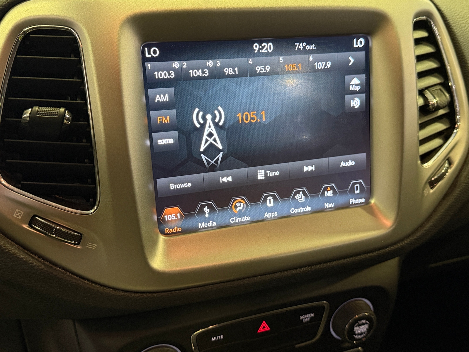 Thumbnail: 2019 Jeep Compass - 3