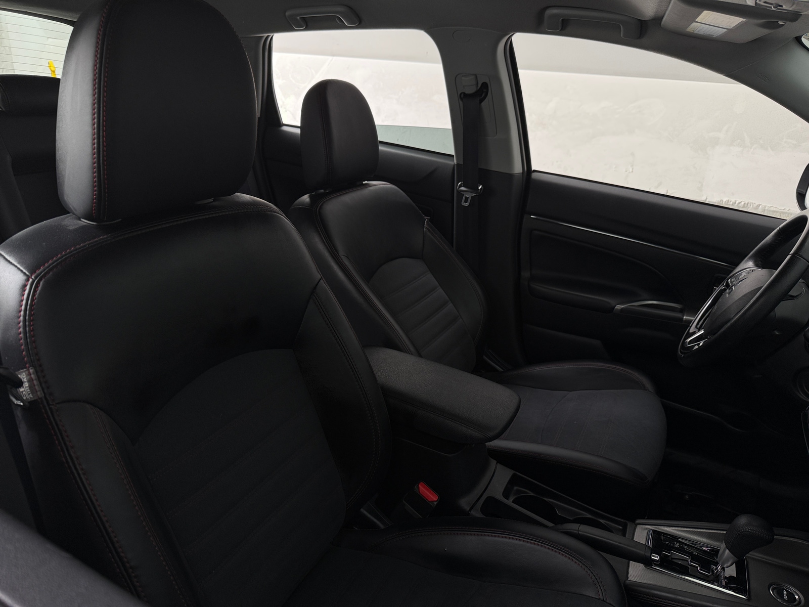 Thumbnail: 2024 Mitsubishi Outlander Sport - 2