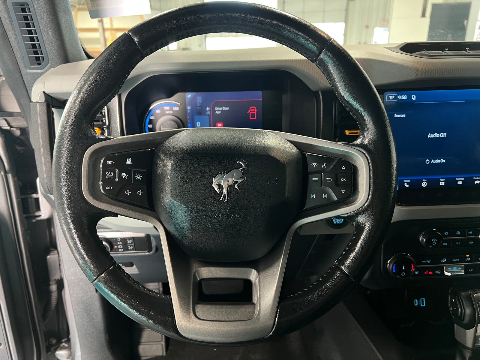 Thumbnail: 2022 Ford Bronco - 4