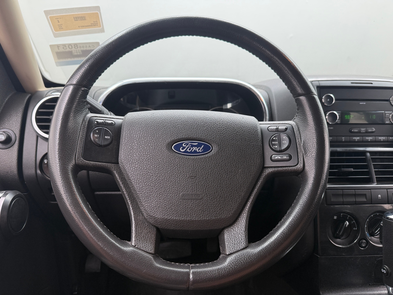 Thumbnail: 2010 Ford Explorer - 5