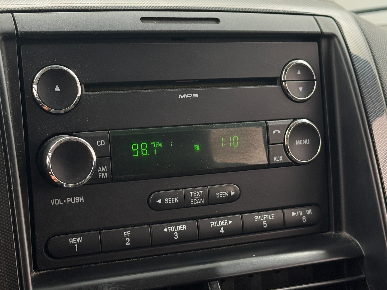 Thumbnail: 2010 Ford Explorer - 4