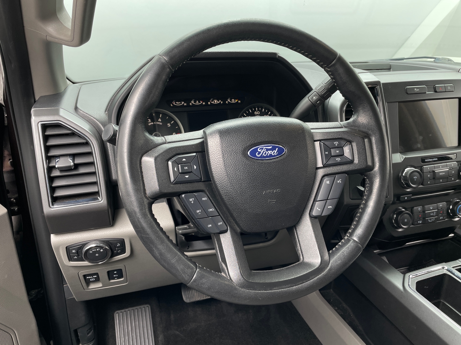 Thumbnail: 2018 Ford Econoline - 5