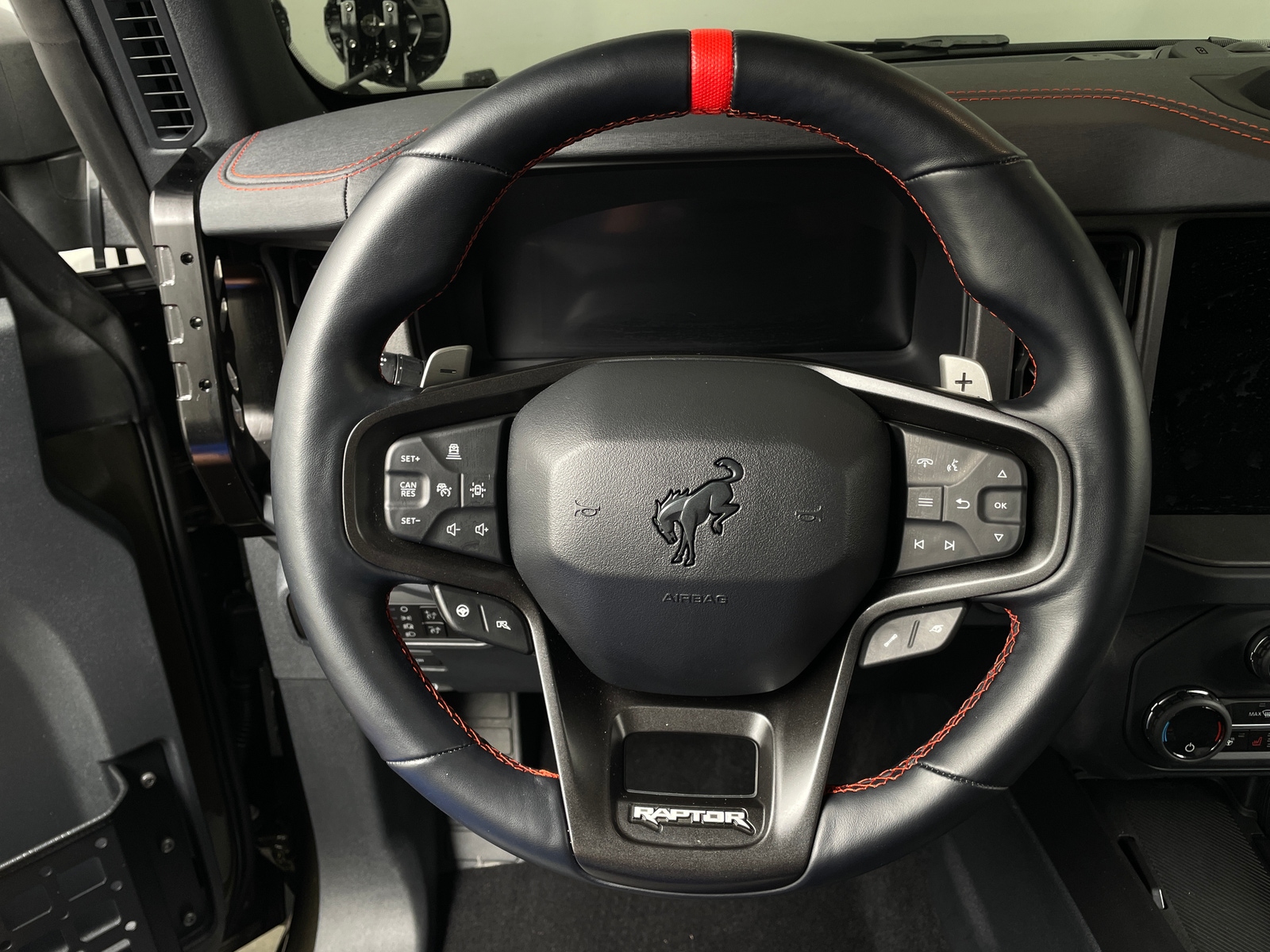 Thumbnail: 2025 Ford Bronco - 4