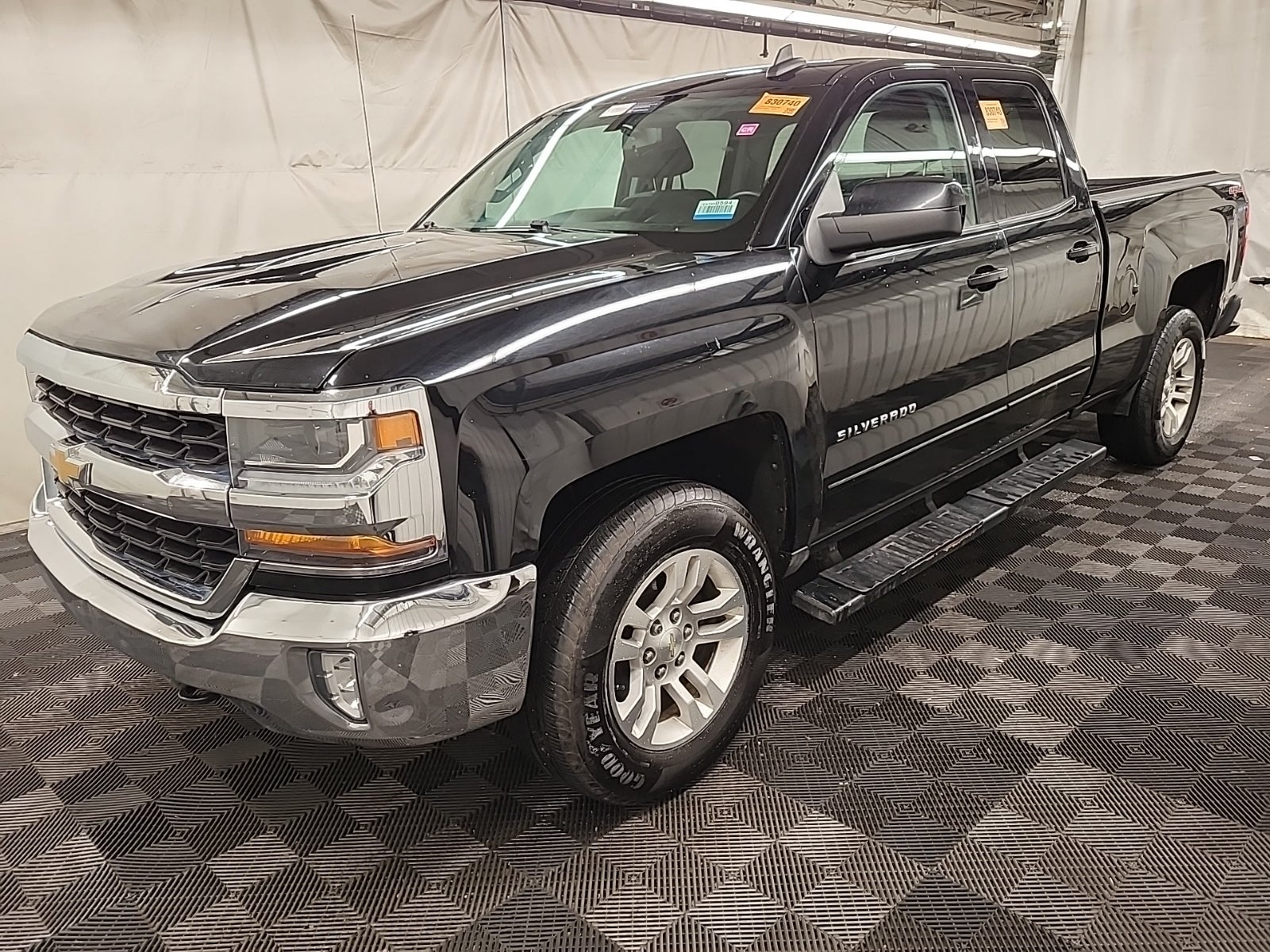 2017 Chevrolet Silverado 1500 4WD Double Cab 143.5" LT W/1lt