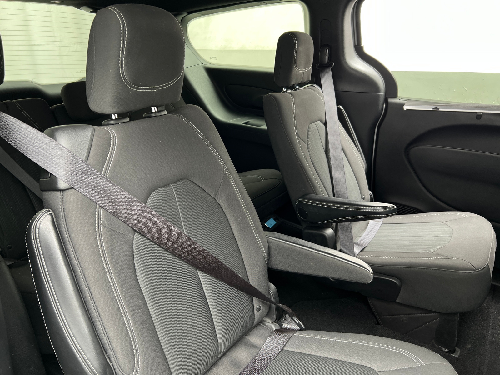 Thumbnail: 2019 Chrysler Pacifica - 6